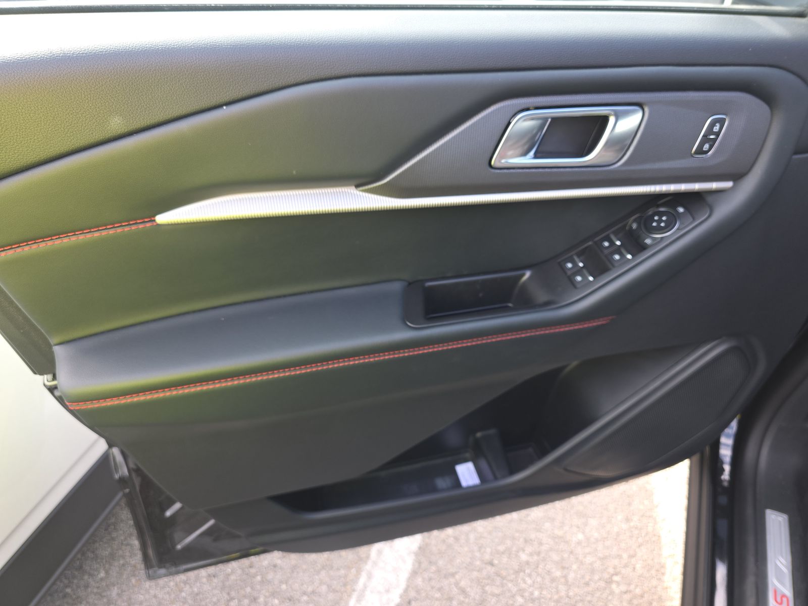 2025 Ford Explorer ST-Line AWD