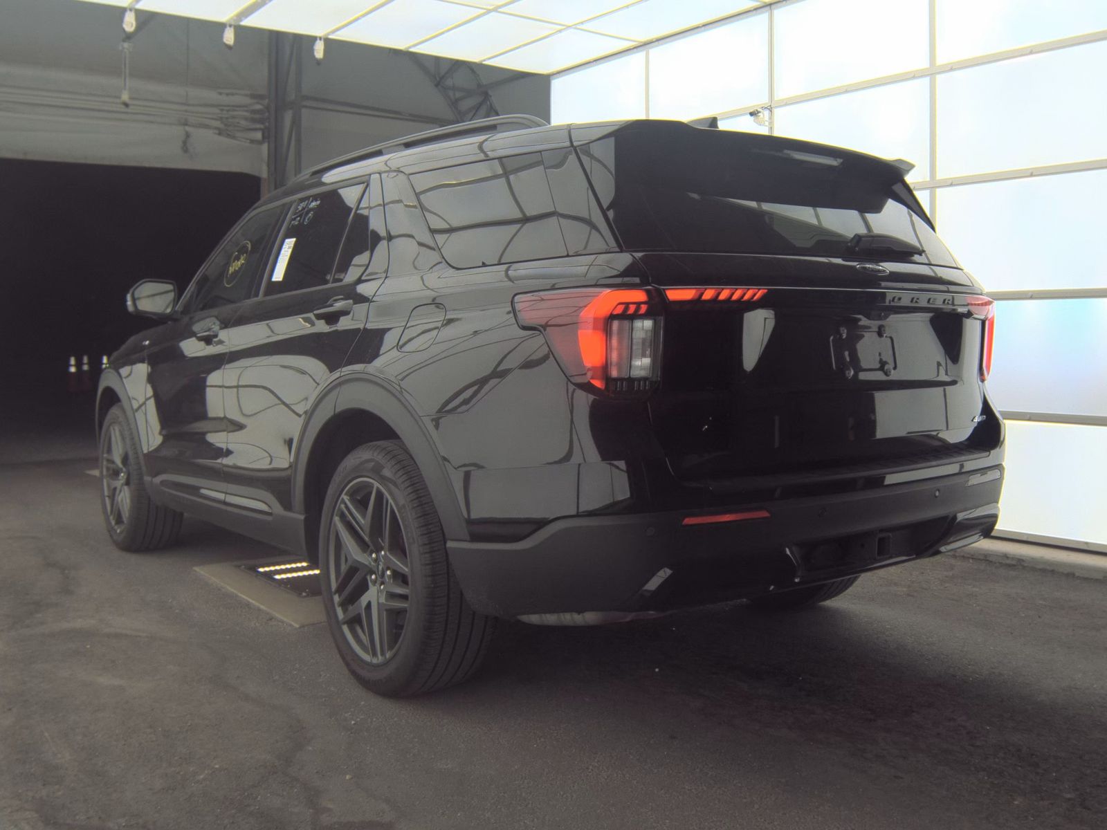 2025 Ford Explorer ST-Line AWD