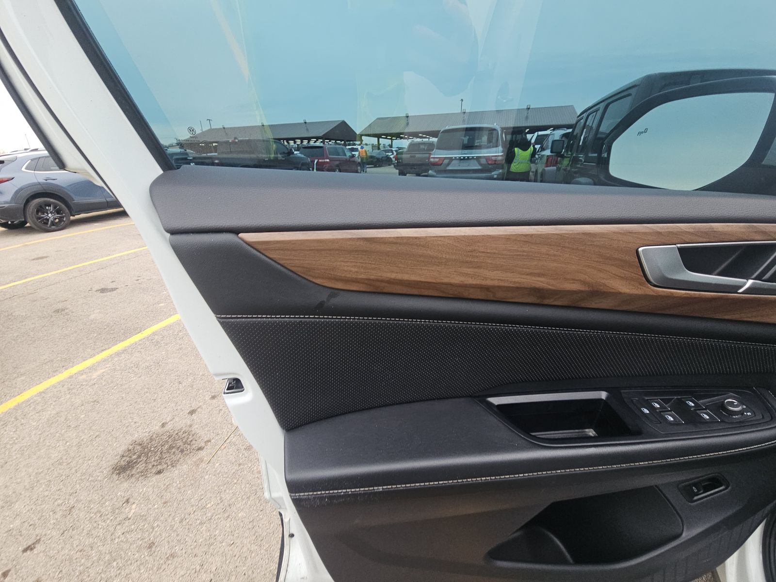 2024 Volkswagen Atlas 2.0T SE FWD