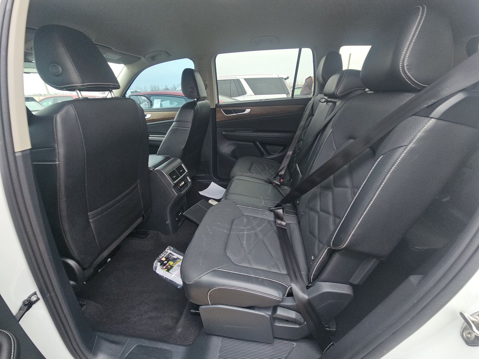 2024 Volkswagen Atlas 2.0T SE FWD