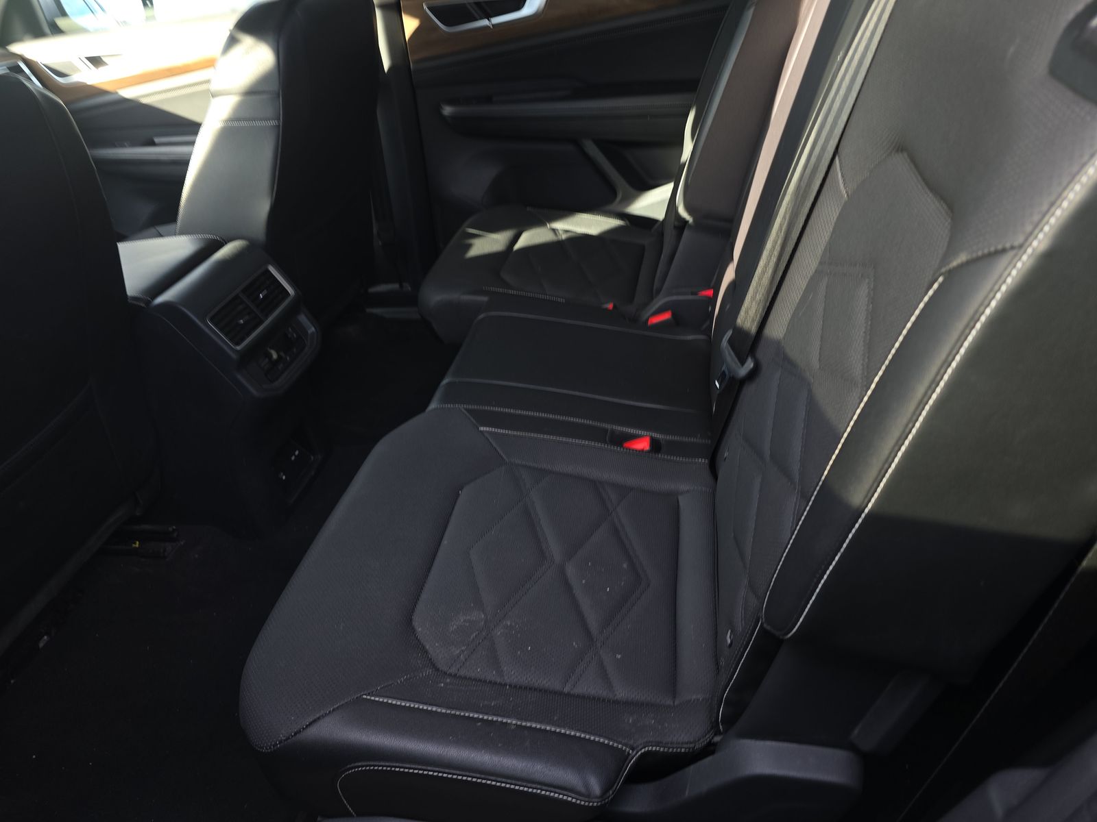 2024 Volkswagen Atlas 2.0T SE AWD