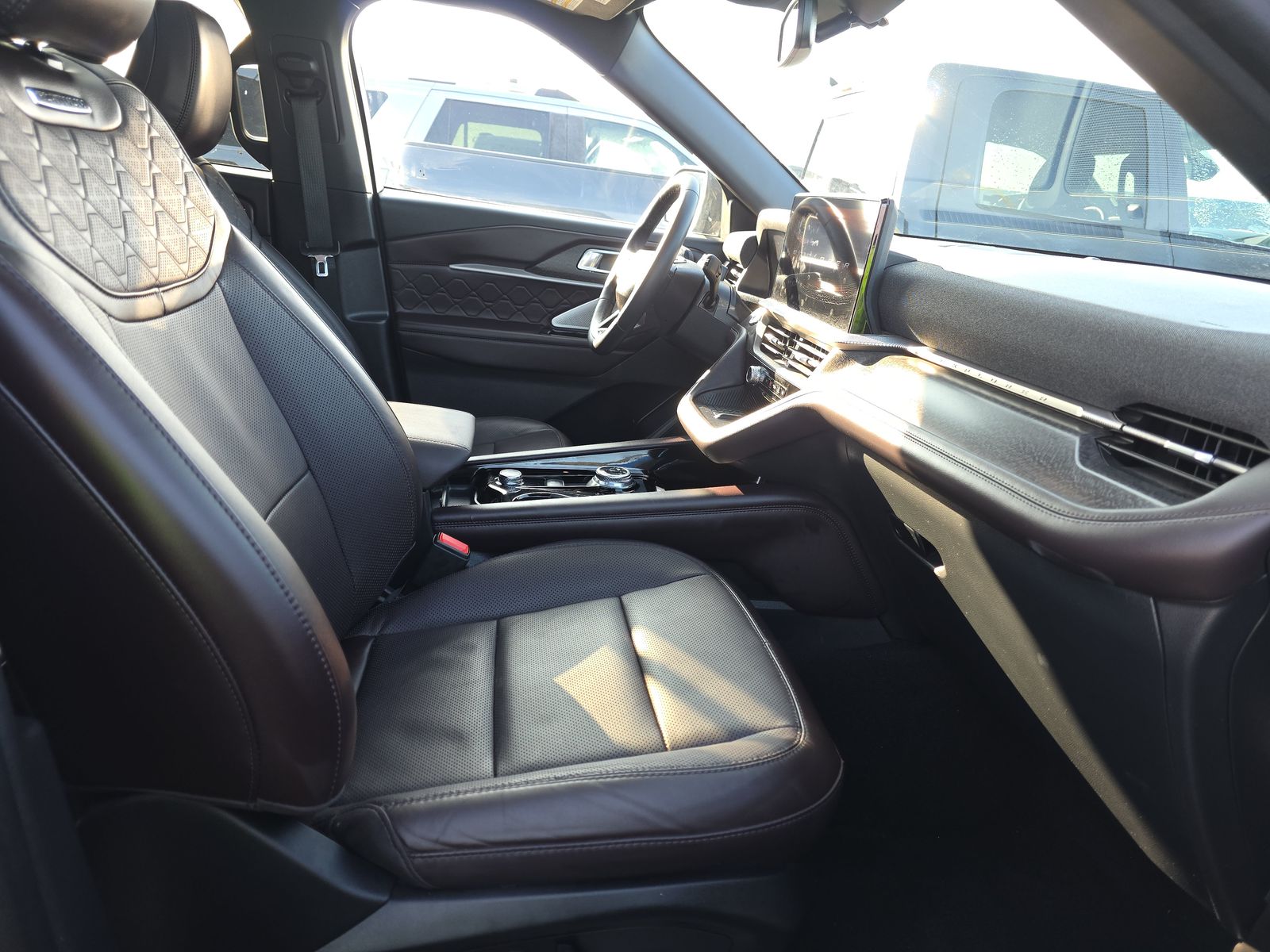 2025 Ford Explorer Platinum AWD