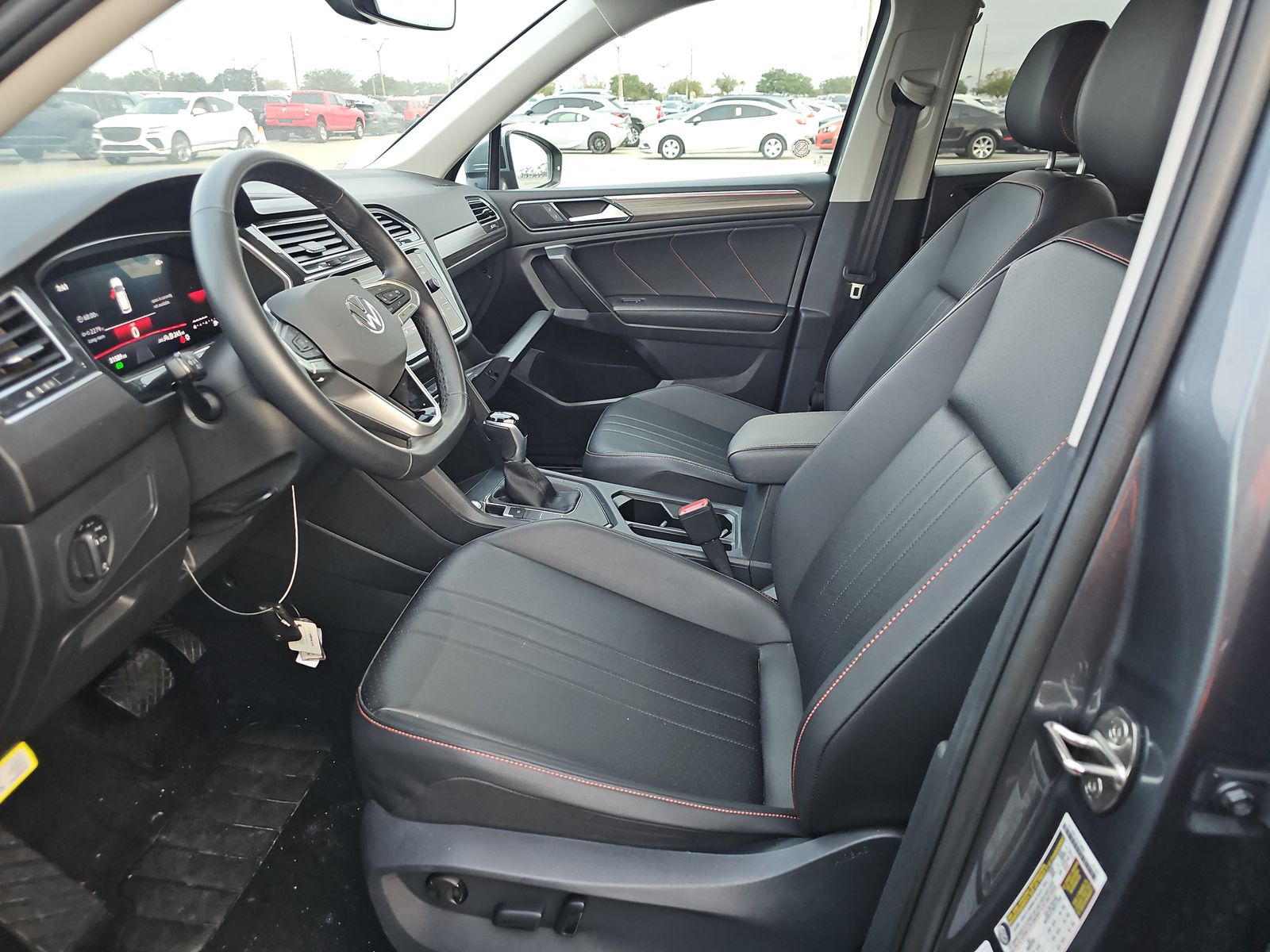 2024 Volkswagen Tiguan 2.0T SE FWD