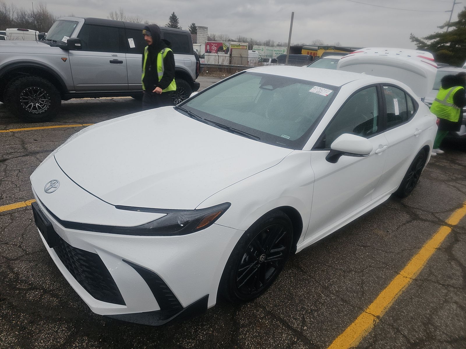 2025 Toyota Camry SE FWD