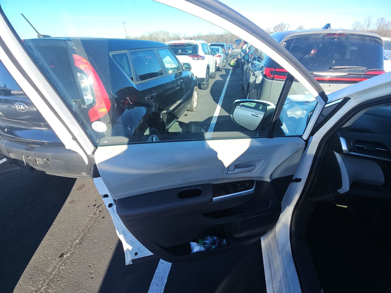 2024 Toyota Sienna LE FWD