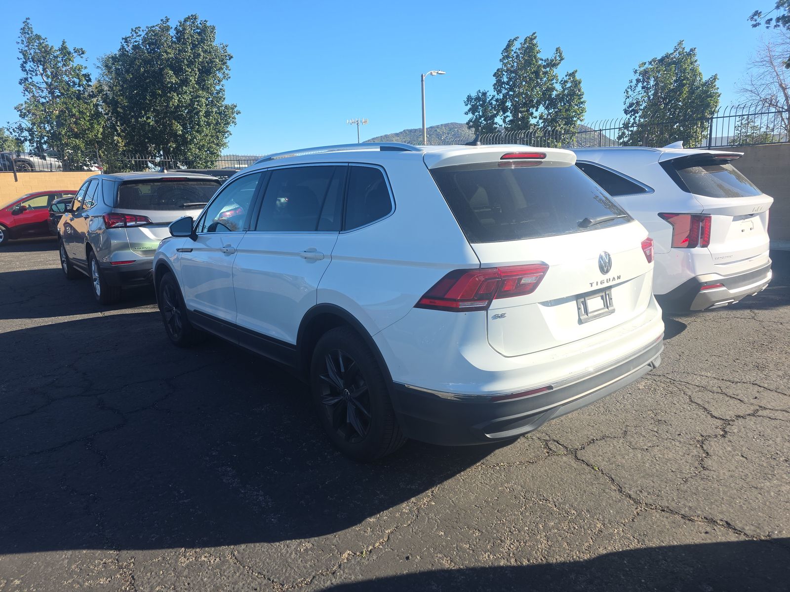 2024 Volkswagen Tiguan 2.0T SE FWD