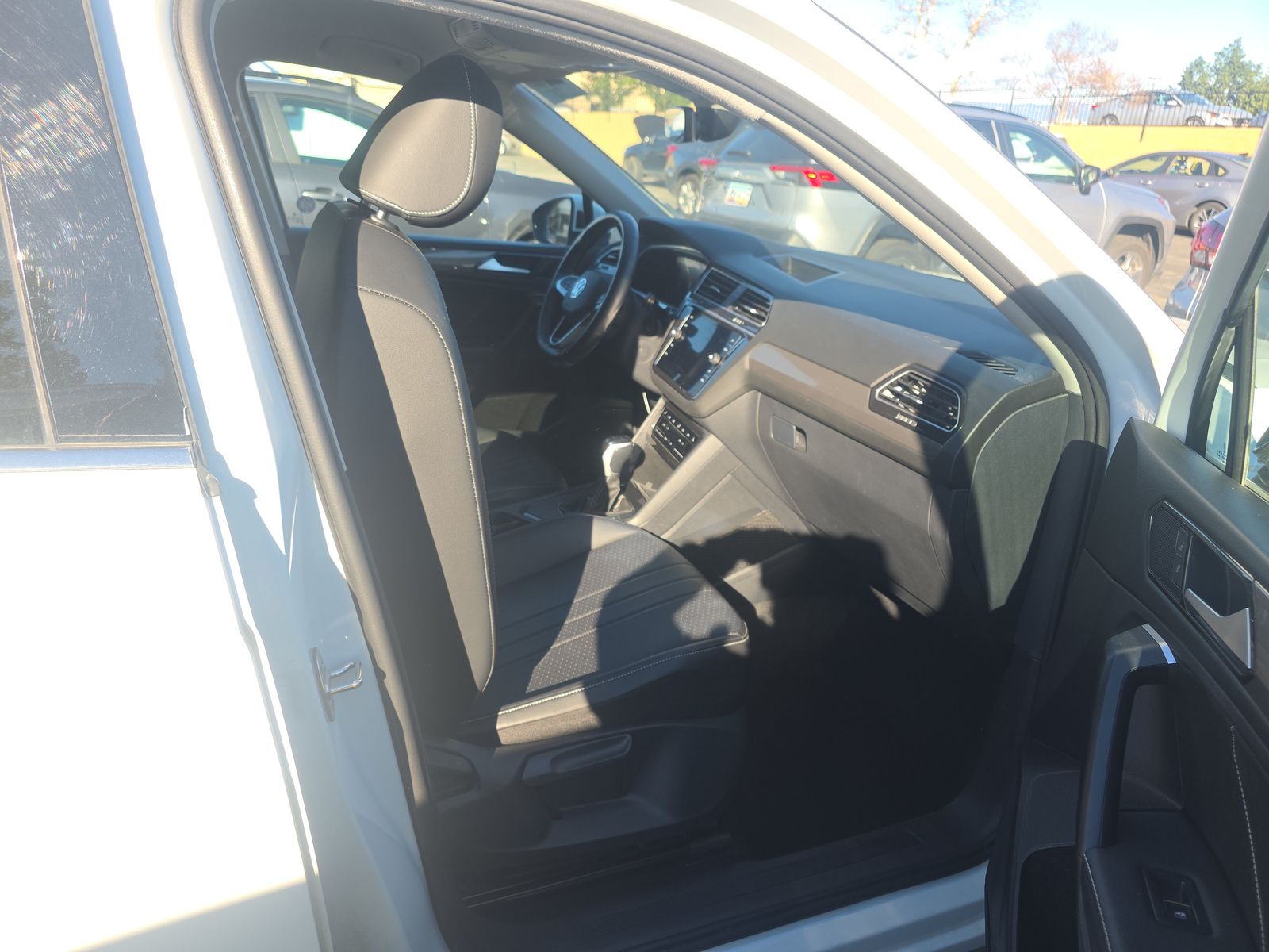 2024 Volkswagen Tiguan 2.0T SE FWD