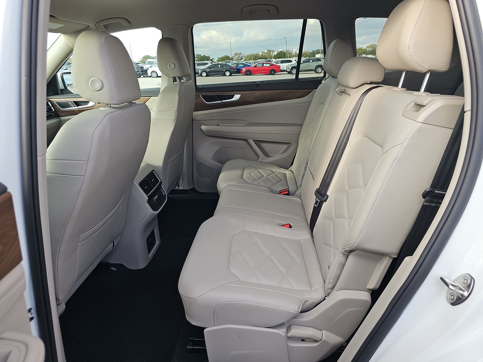 2025 Volkswagen Atlas 2.0T SE AWD