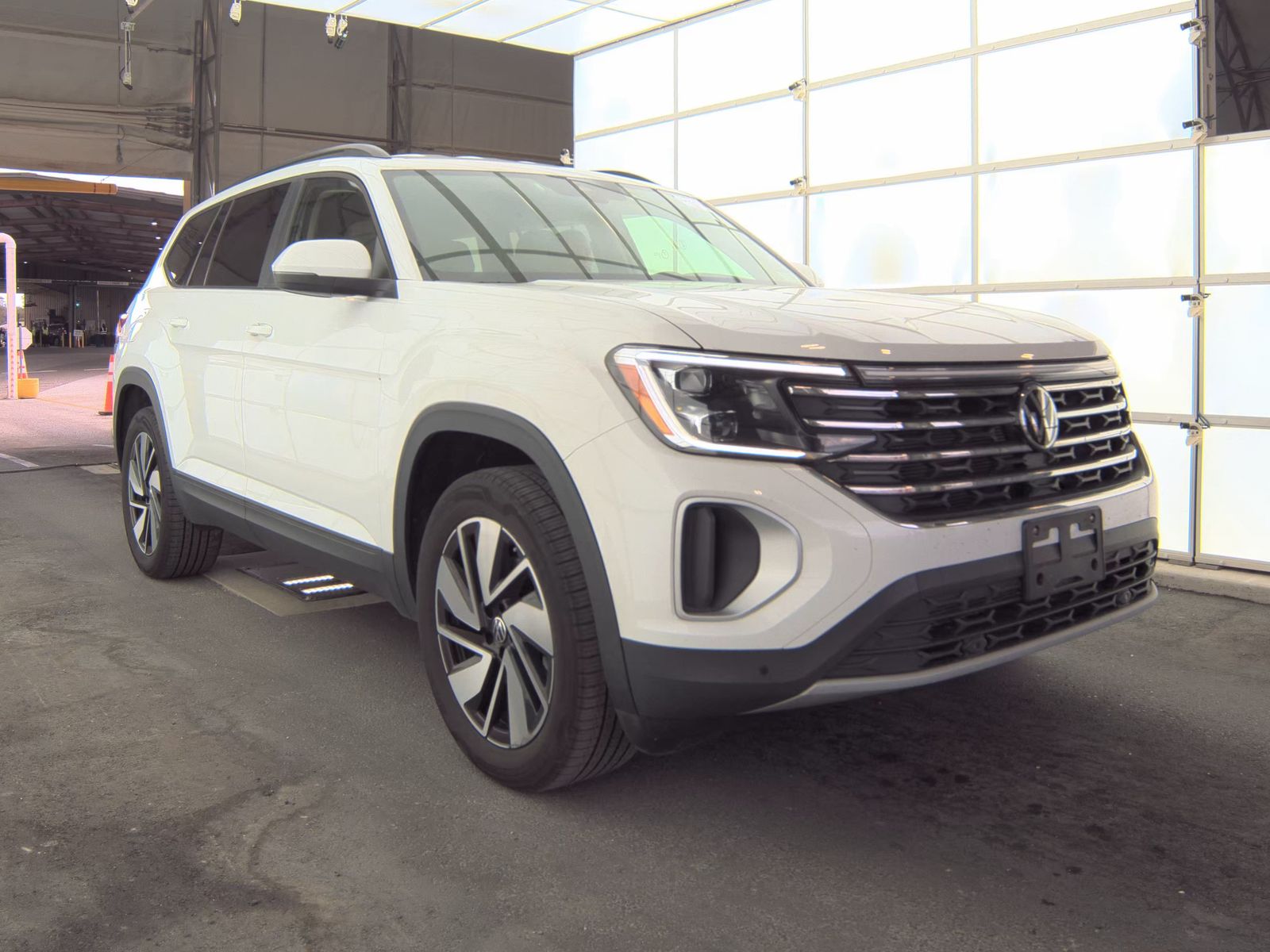 2025 Volkswagen Atlas 2.0T SE AWD