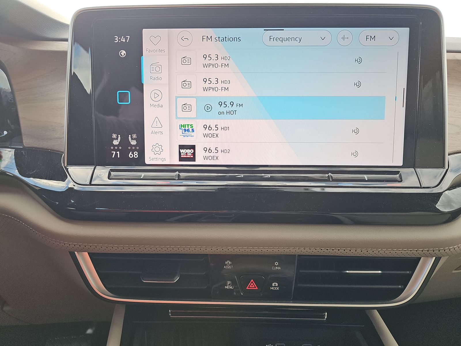 2025 Volkswagen Atlas 2.0T SE AWD