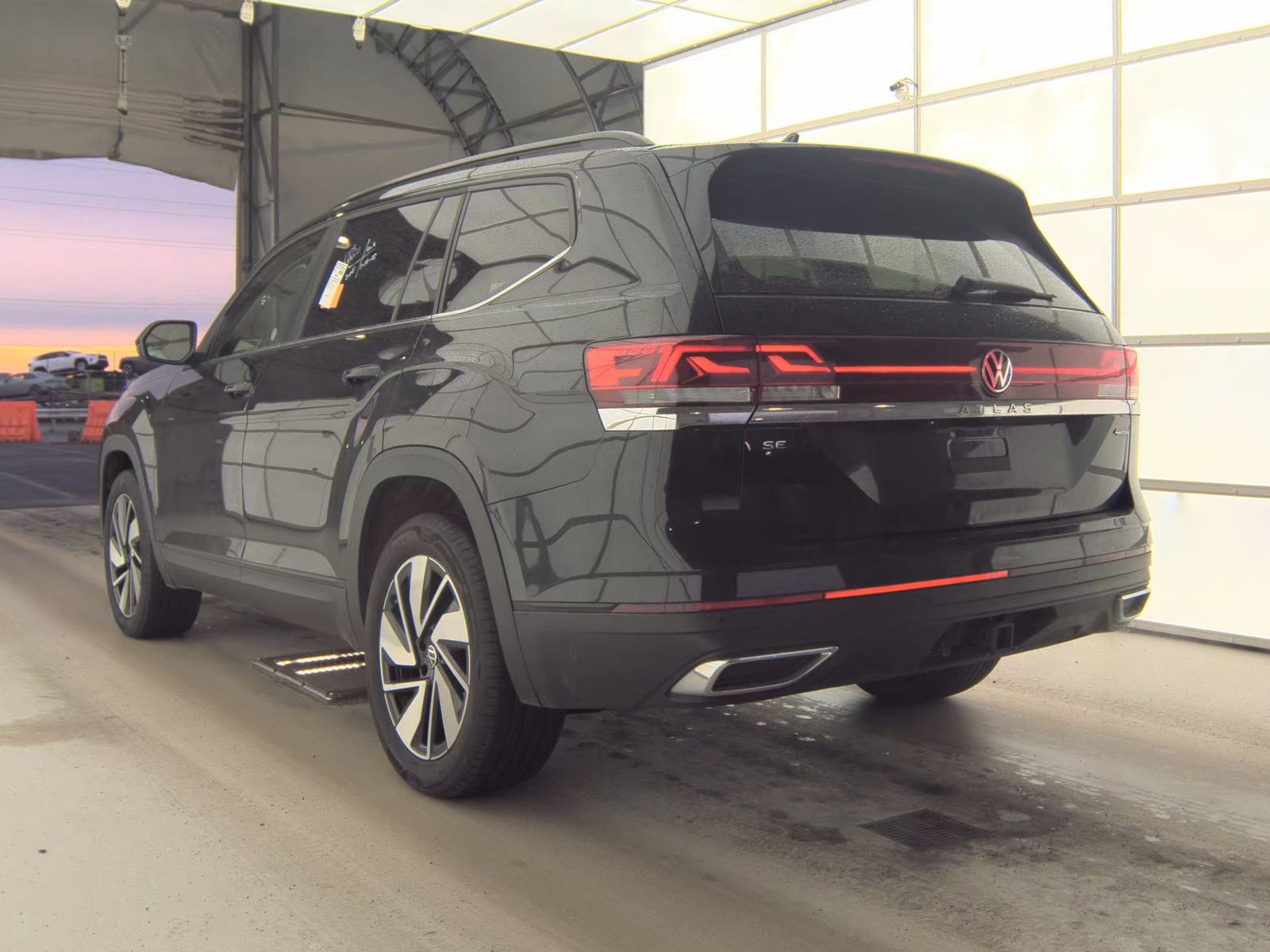 2025 Volkswagen Atlas 2.0T SE AWD