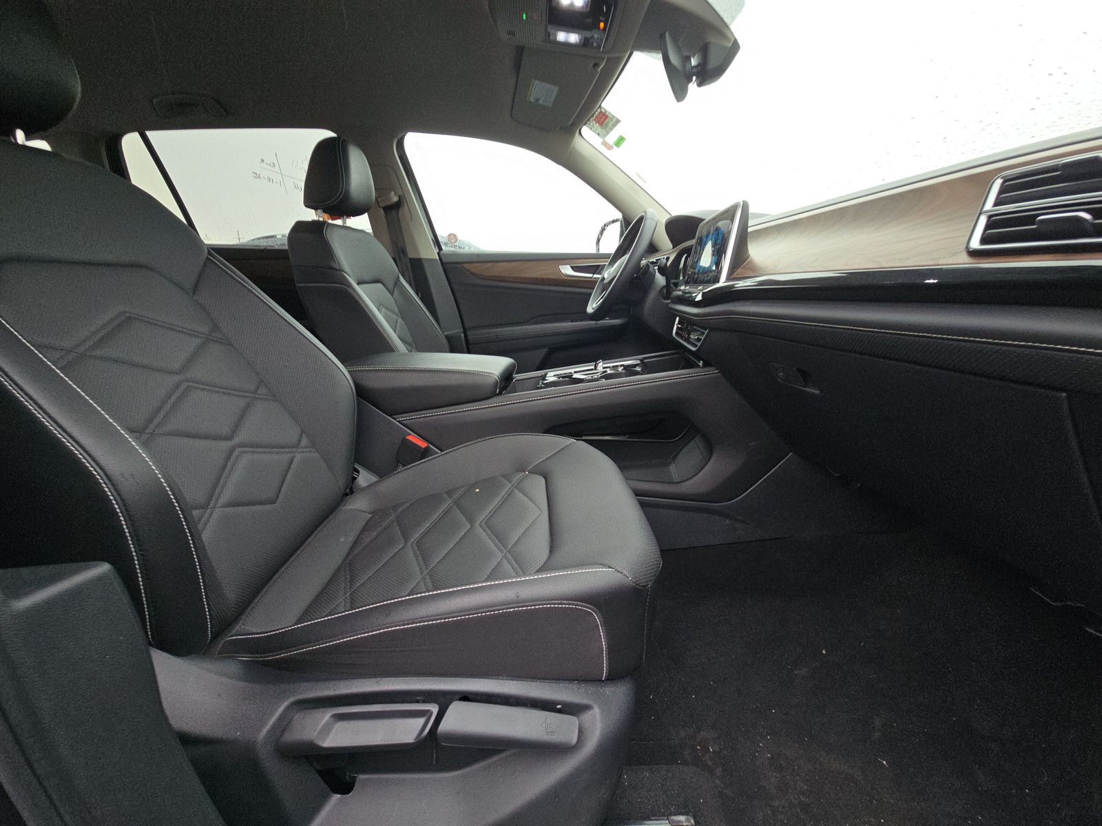 2025 Volkswagen Atlas 2.0T SE AWD