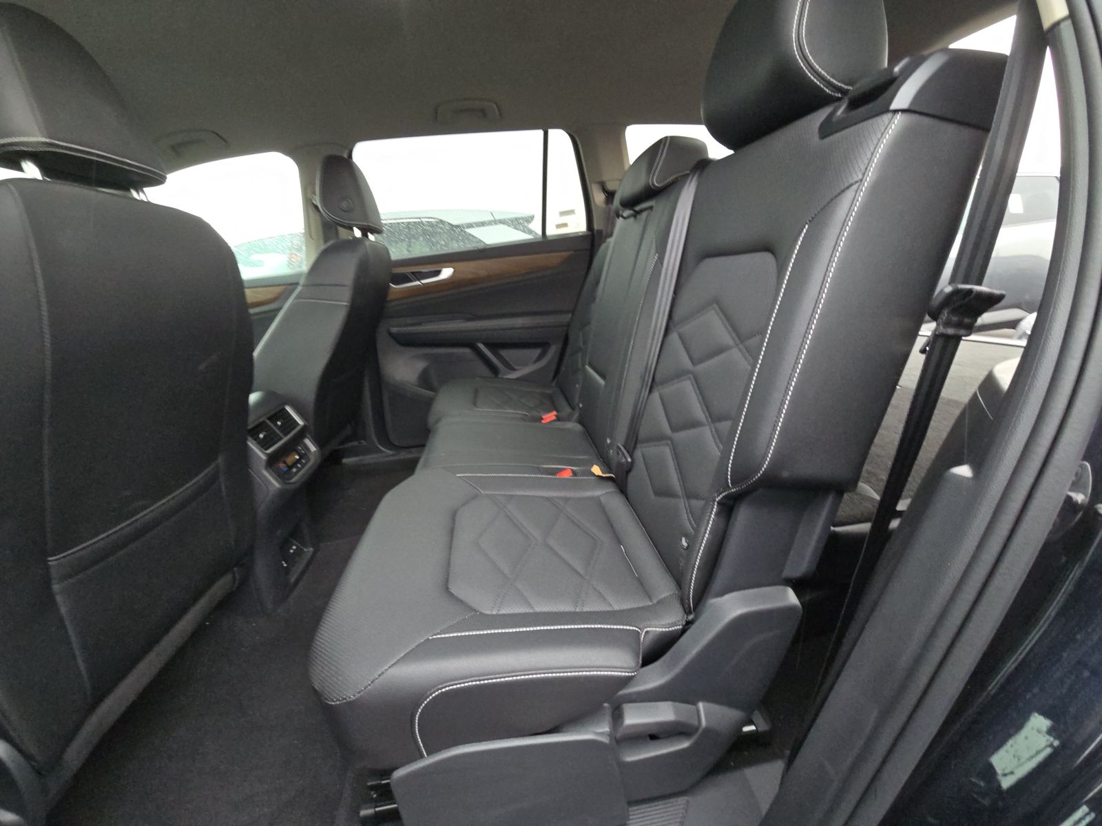 2025 Volkswagen Atlas 2.0T SE AWD