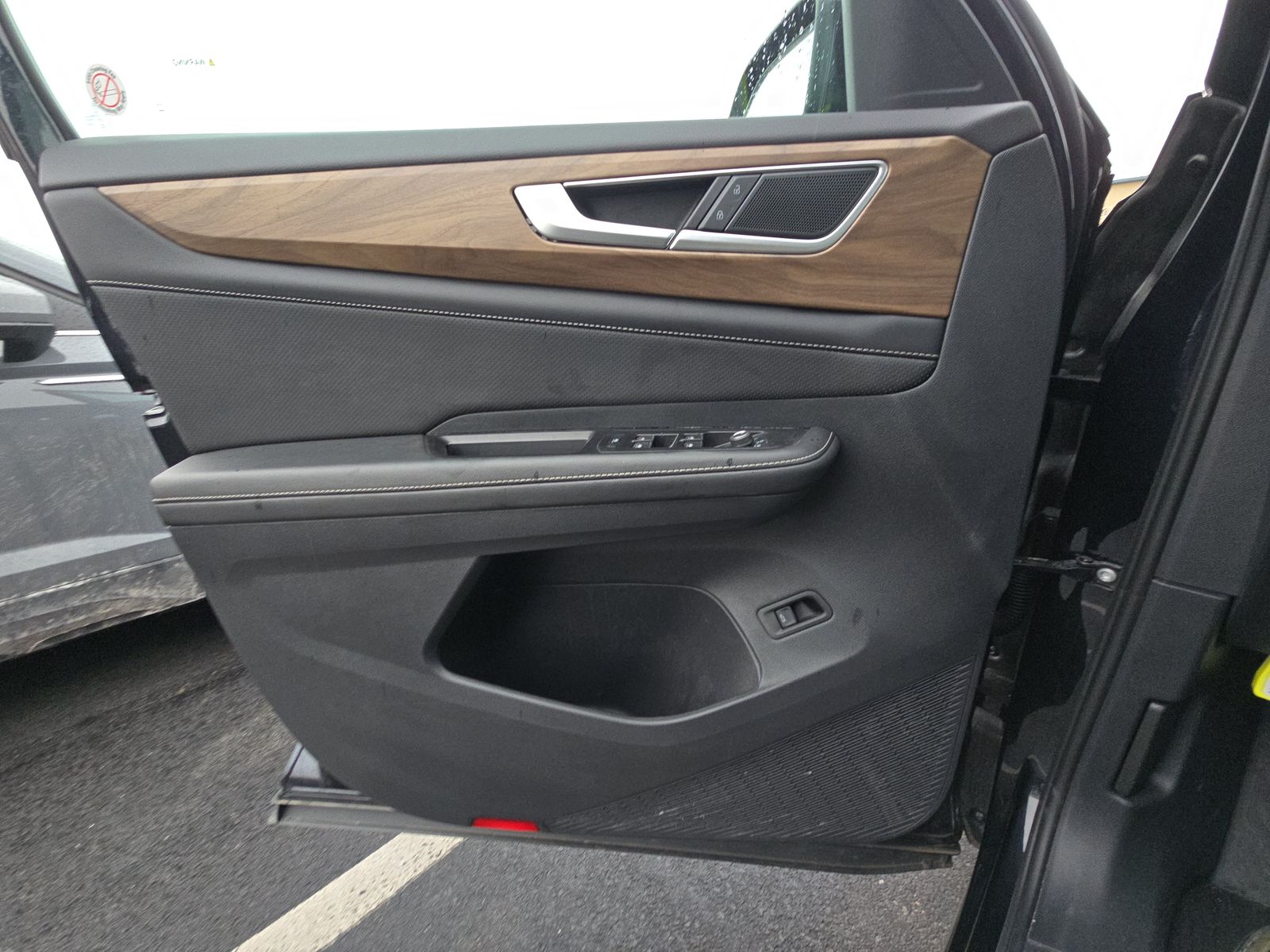 2025 Volkswagen Atlas 2.0T SE AWD