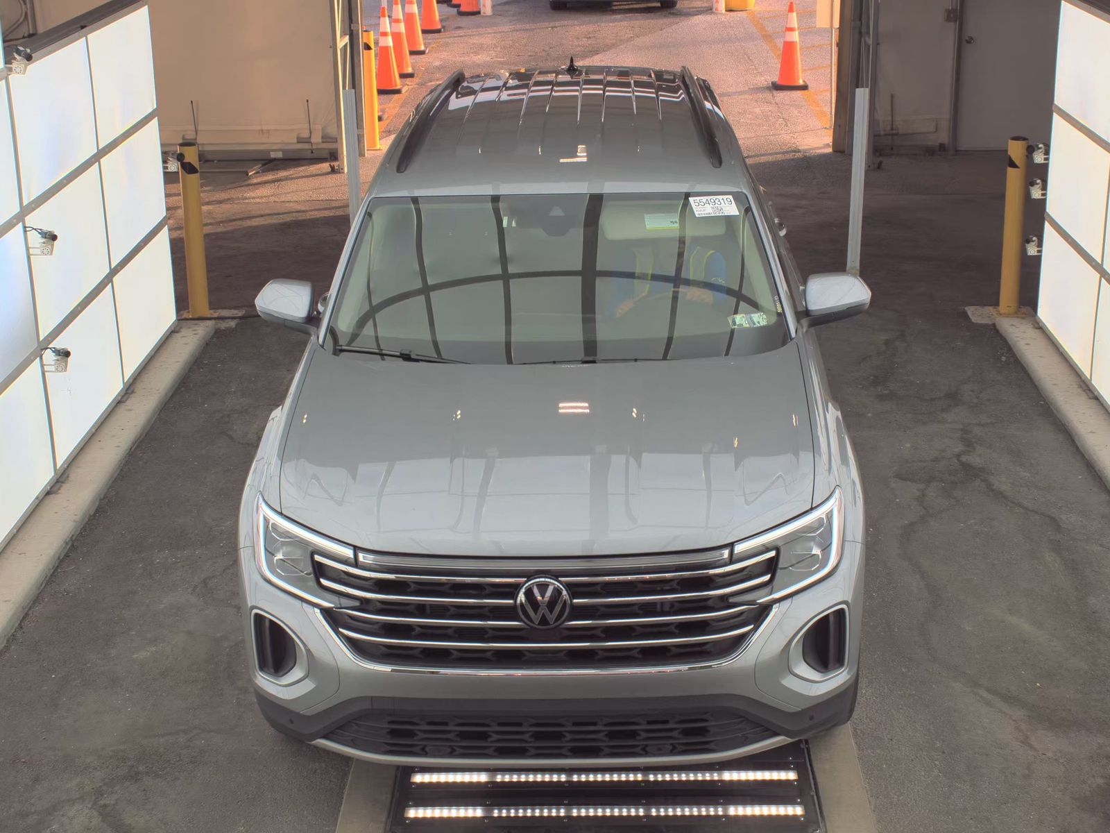 2025 Volkswagen Atlas 2.0T SE AWD