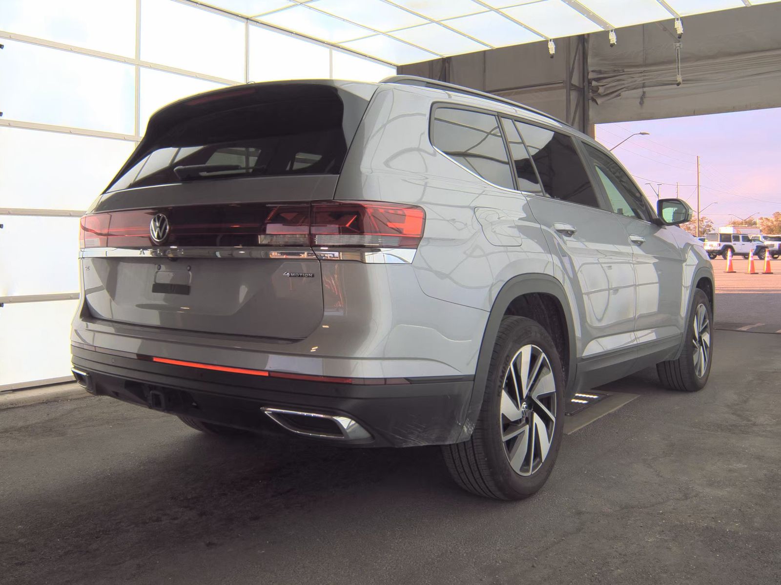 2025 Volkswagen Atlas 2.0T SE AWD