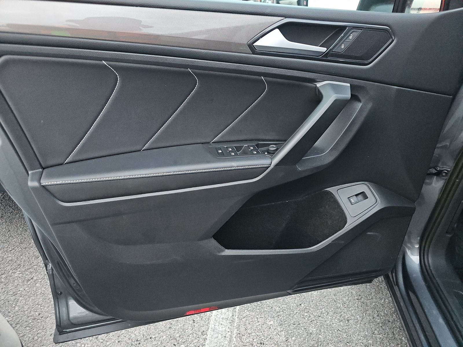 2024 Volkswagen Tiguan 2.0T SE FWD