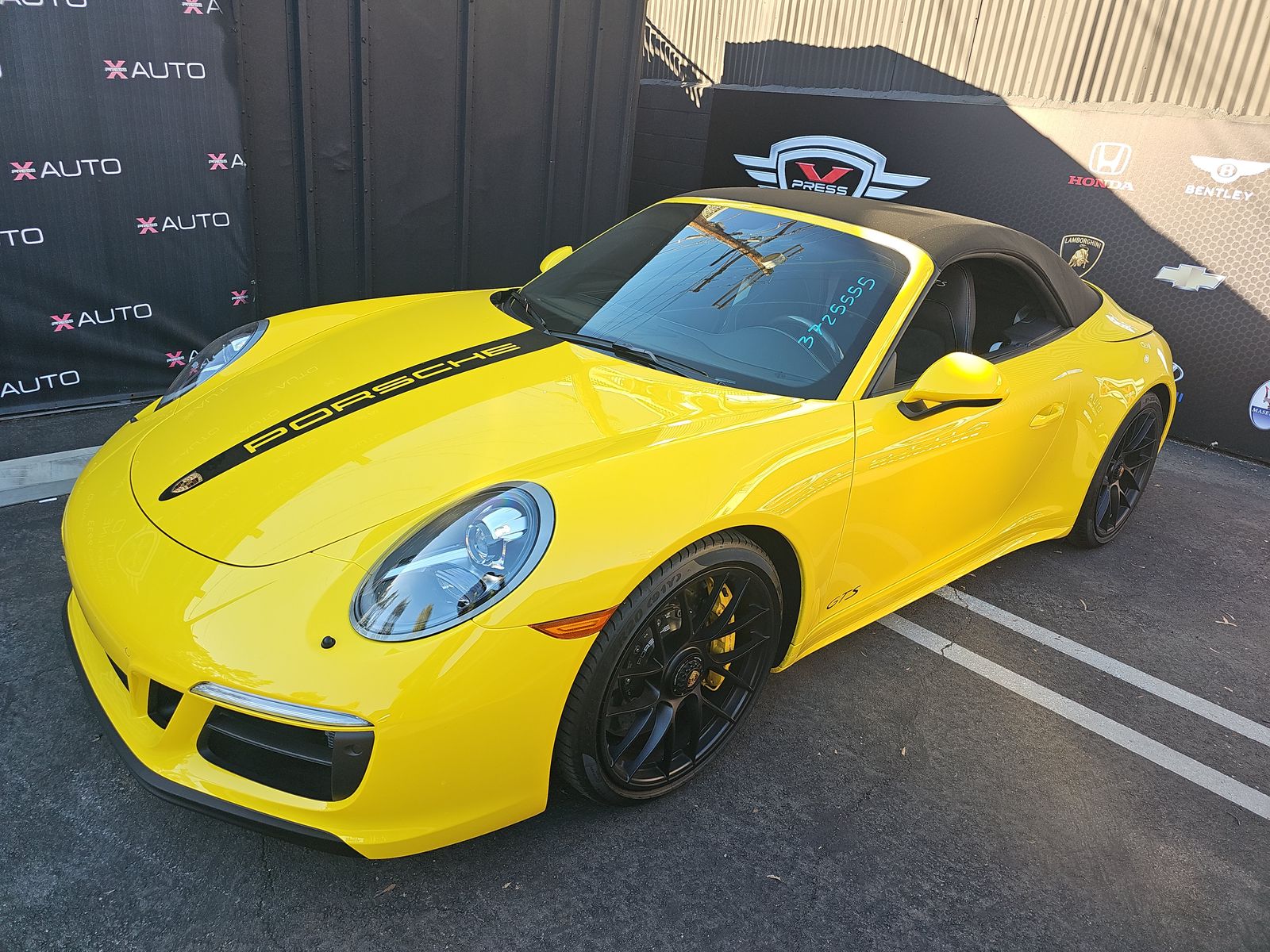 2018 Porsche 911 Carrera 4 GTS Cabriolet