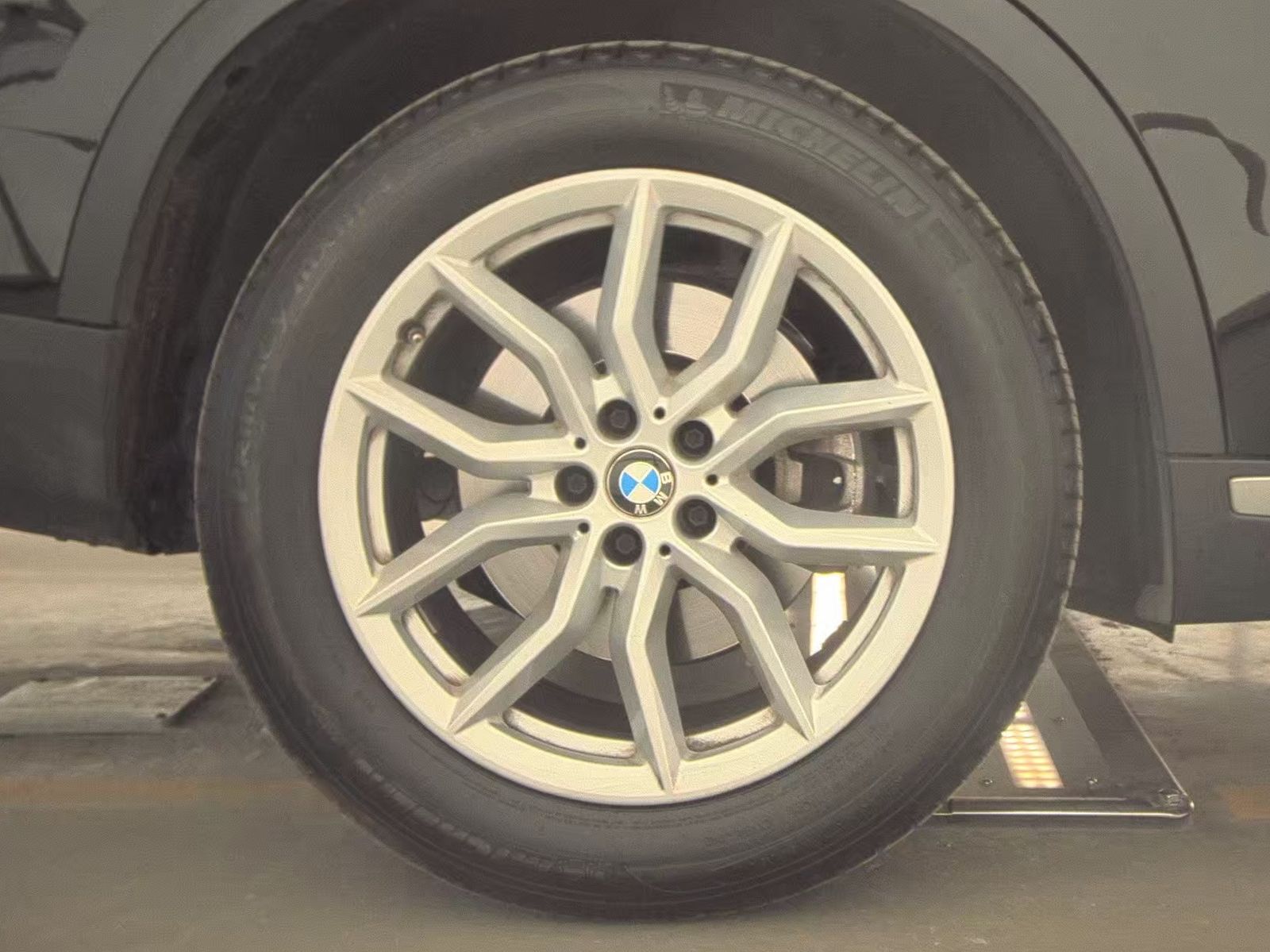 2023 BMW X5 xDrive40i AWD