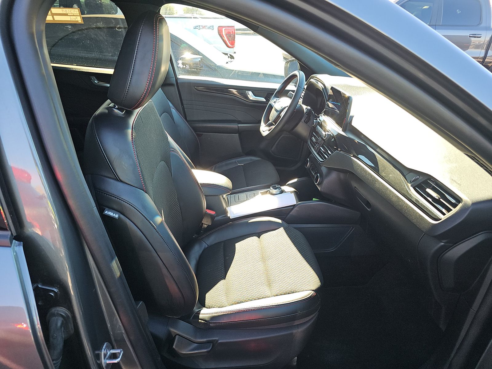 2025 Ford Escape ST-Line AWD