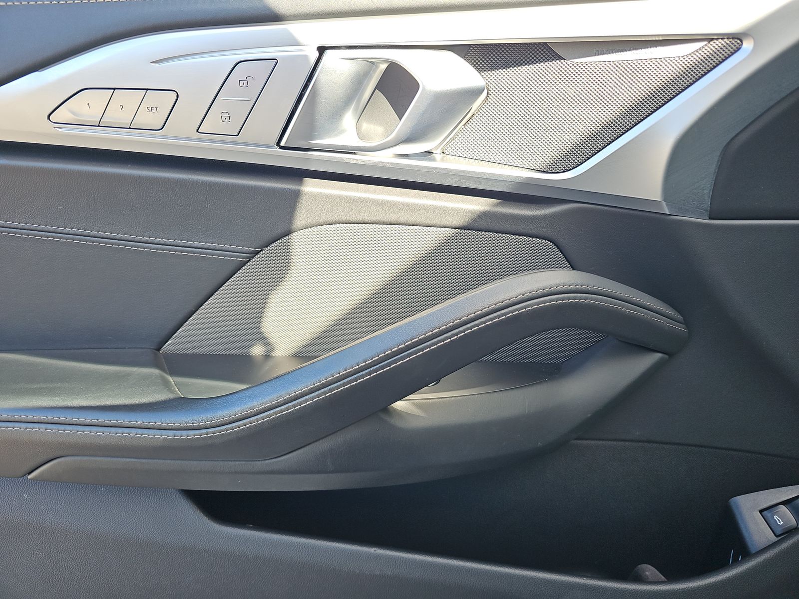 2025 BMW 8 Series 840i xDrive AWD