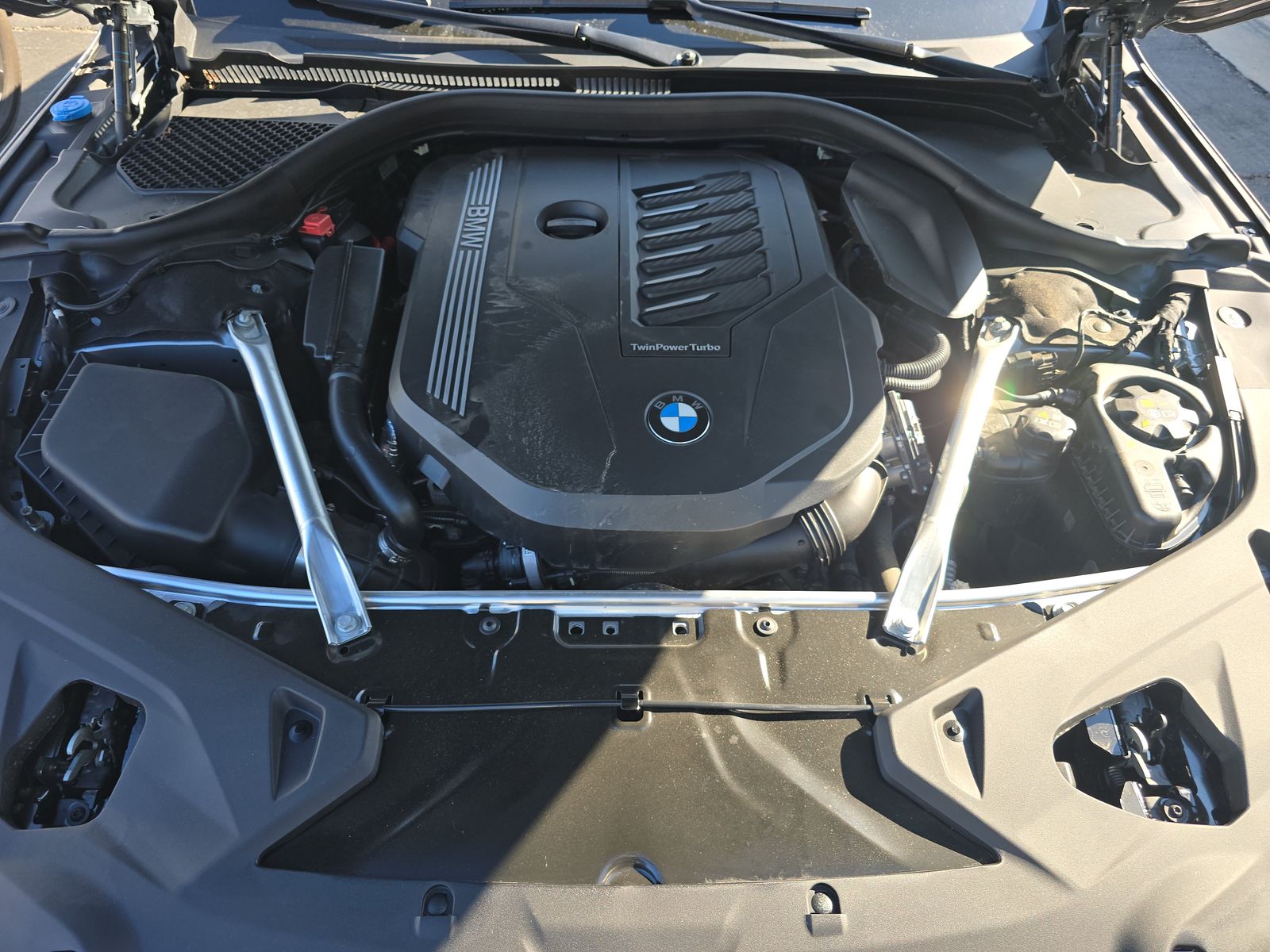 2025 BMW 8 Series 840i RWD