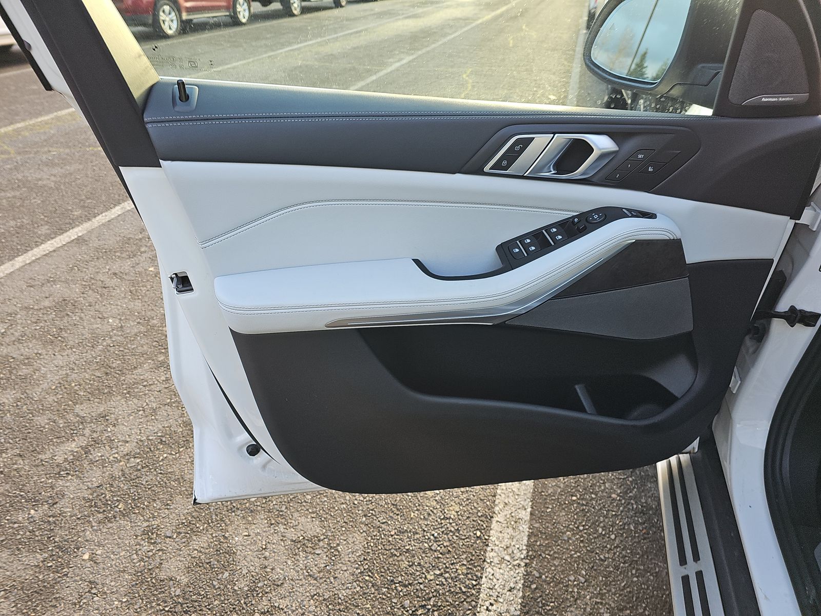 2025 BMW X5 xDrive40i AWD