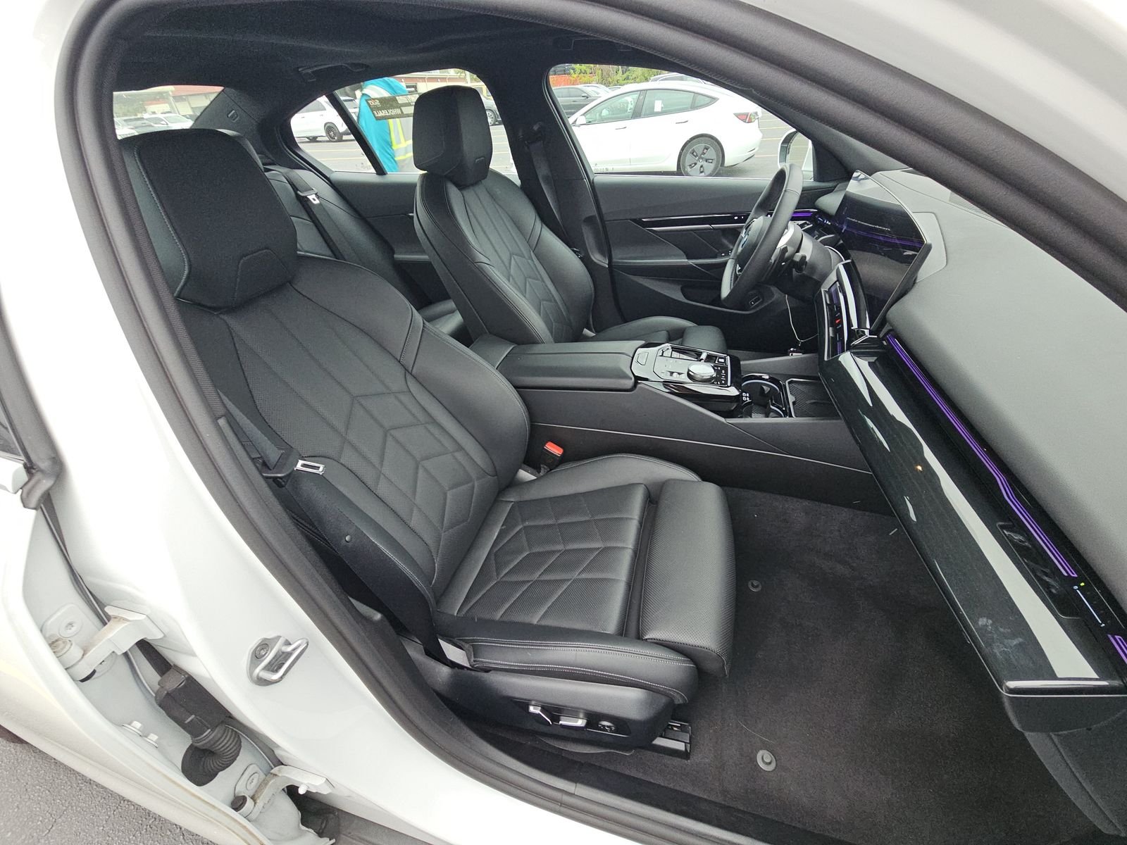 2025 BMW 5 Series 530i RWD