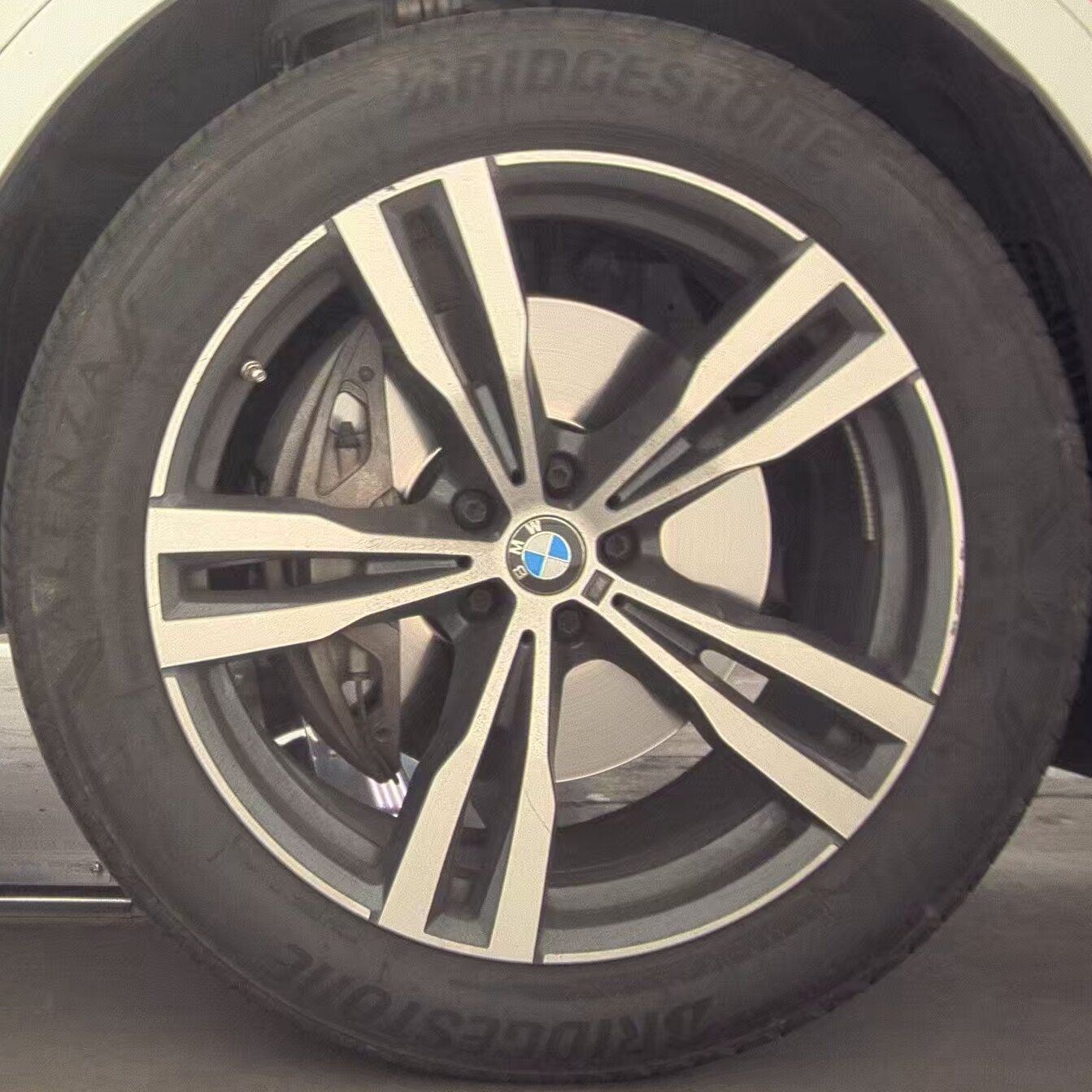 2025 BMW X7 xDrive40i AWD