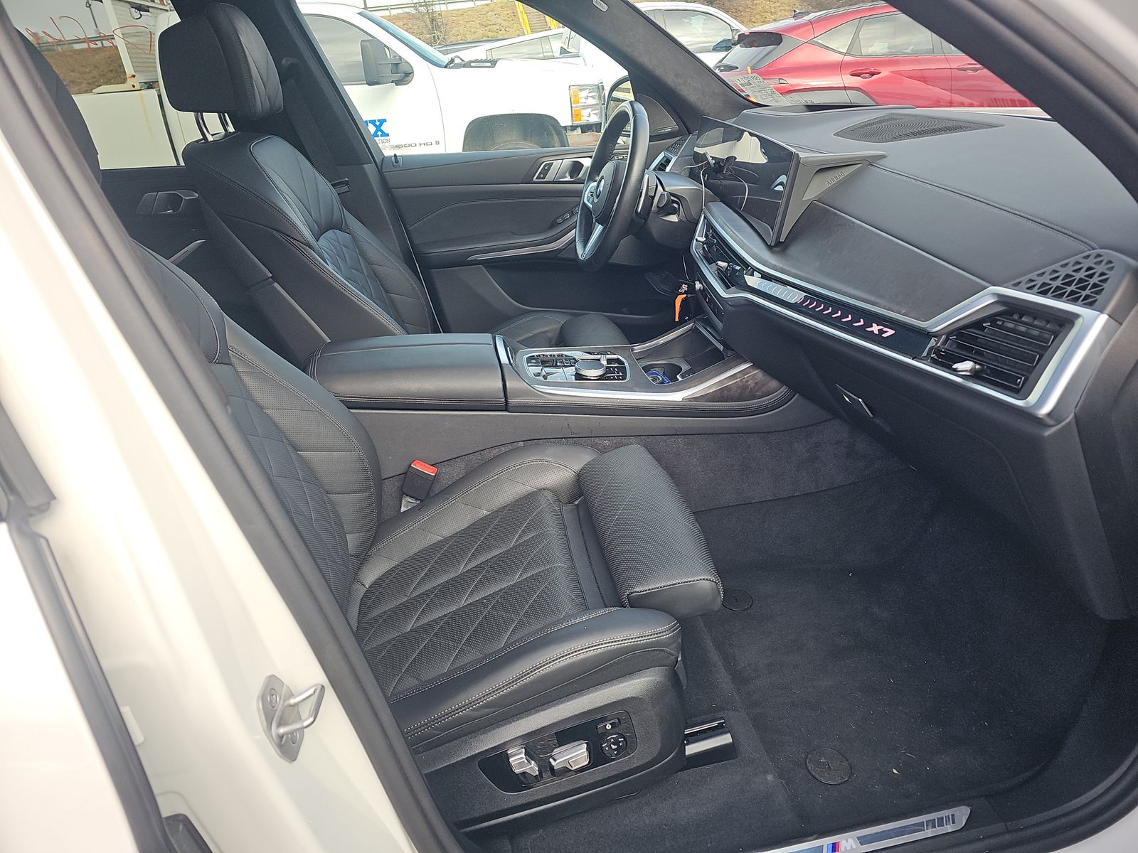 2025 BMW X7 xDrive40i AWD