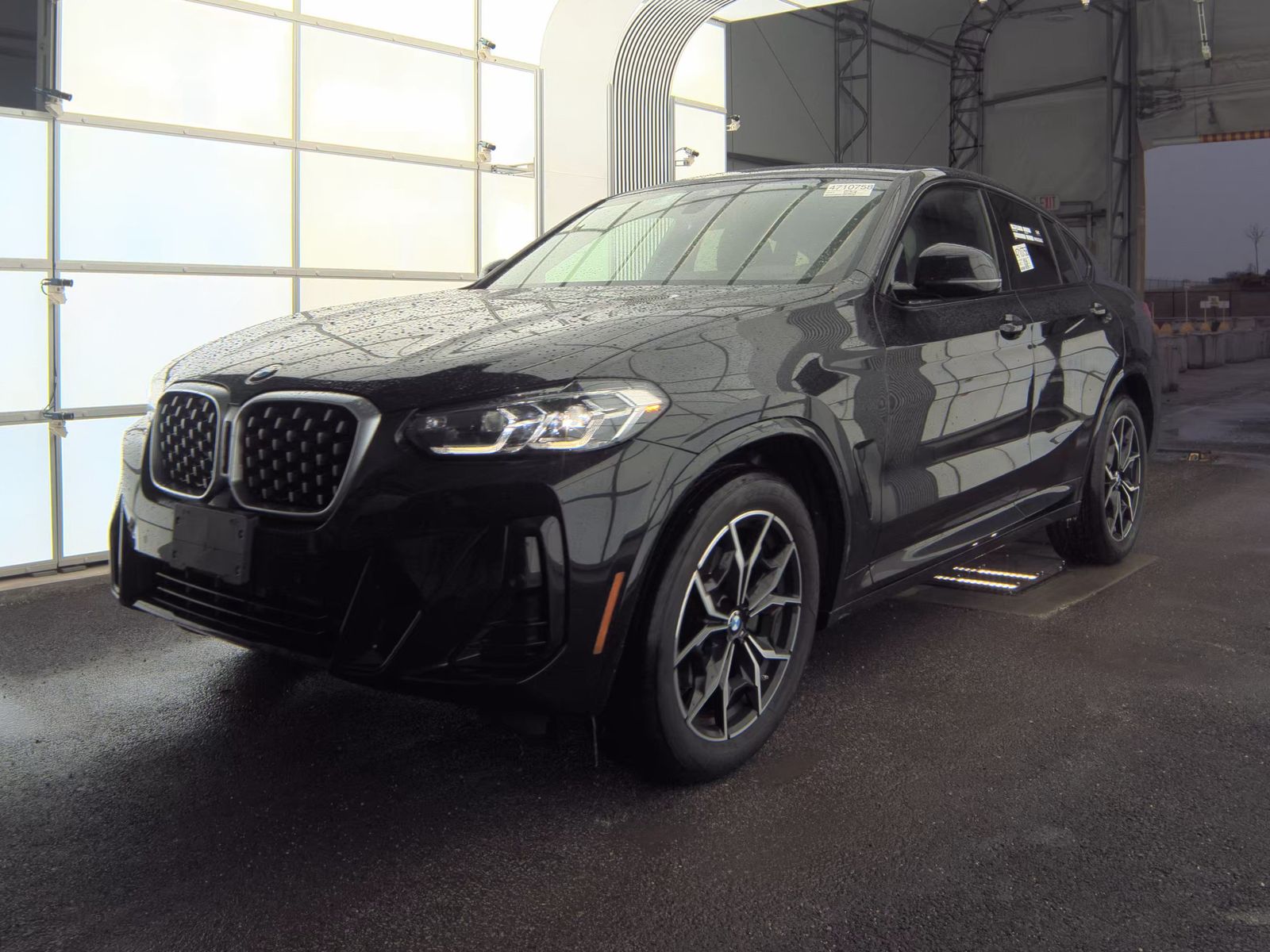 2025 BMW X4 xDrive30i AWD