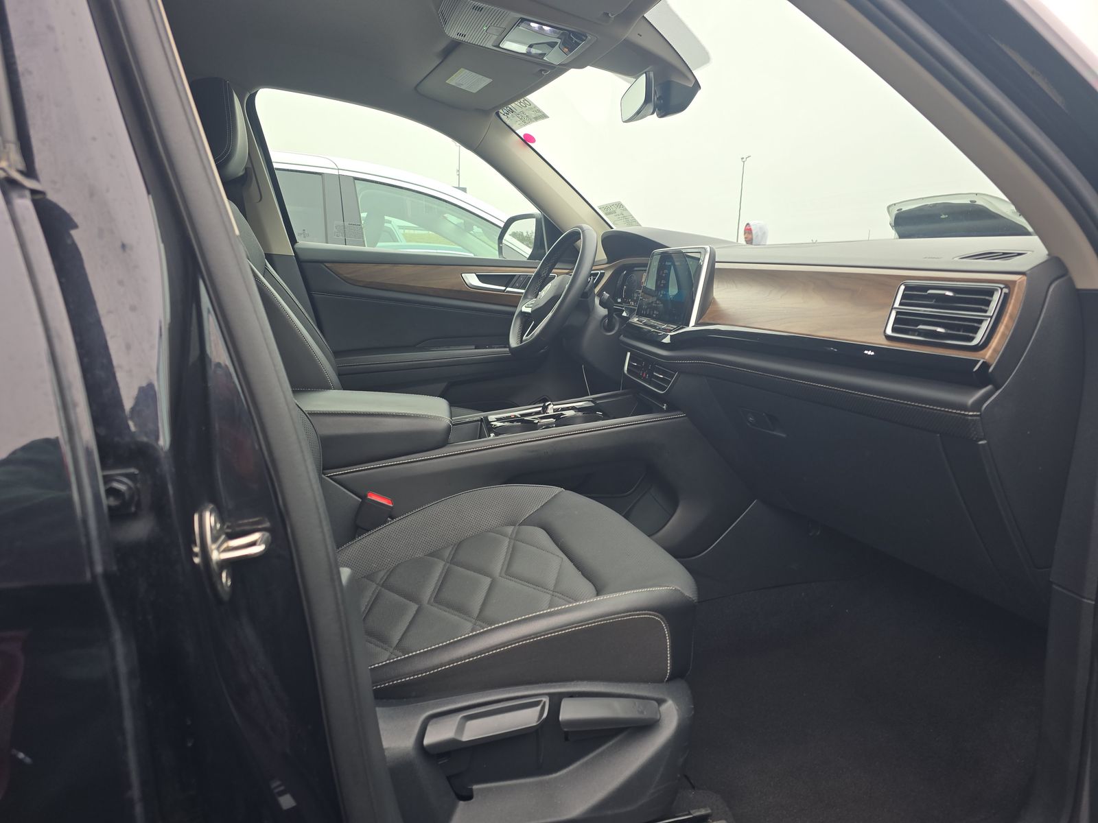 2024 Volkswagen Atlas 2.0T SE AWD