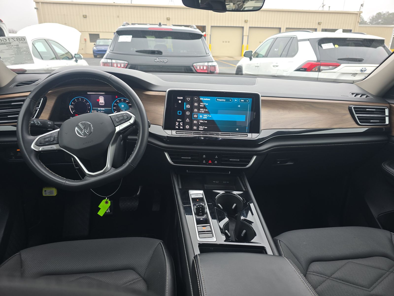 2024 Volkswagen Atlas 2.0T SE AWD