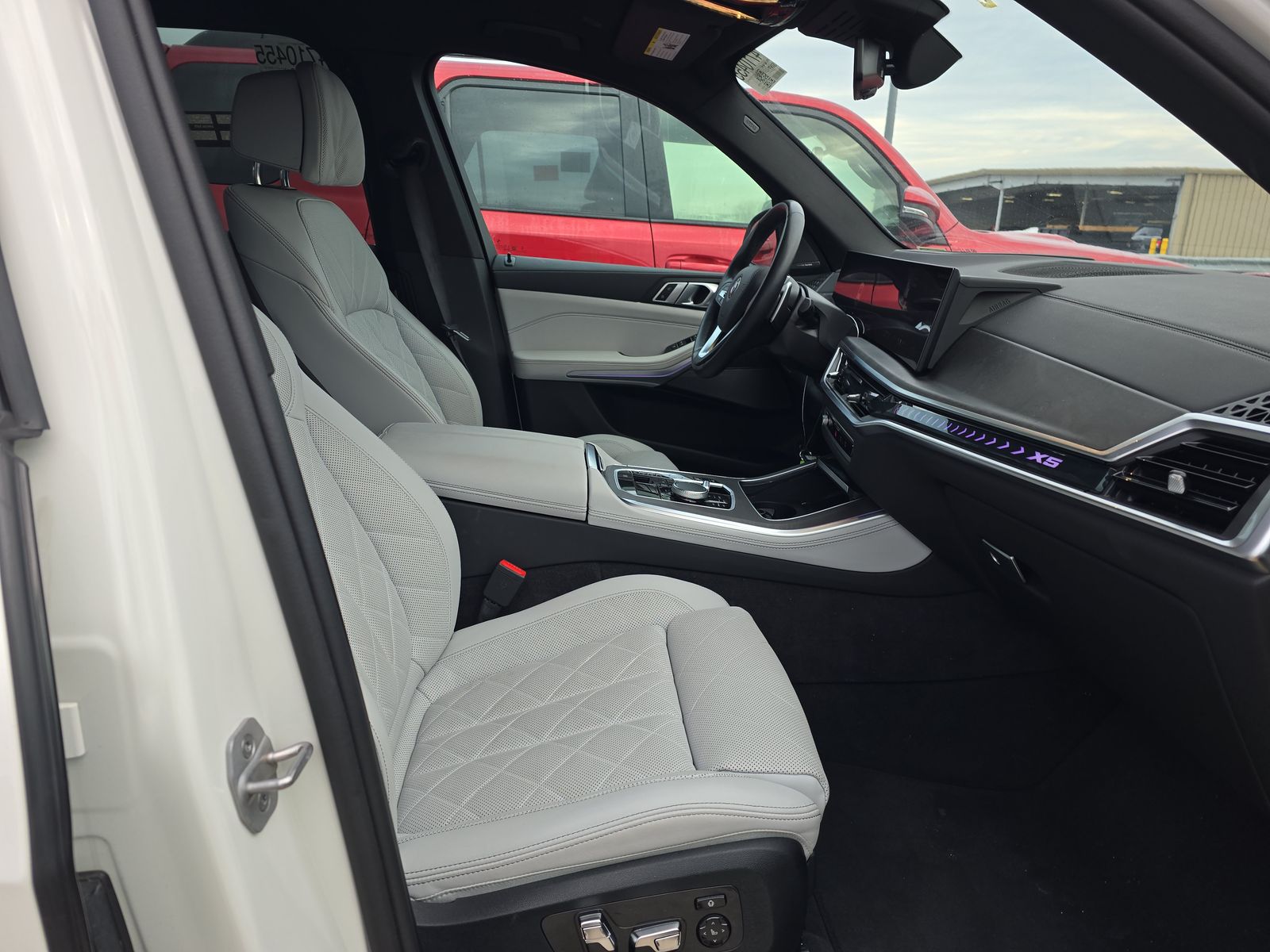 2025 BMW X5 xDrive40i AWD