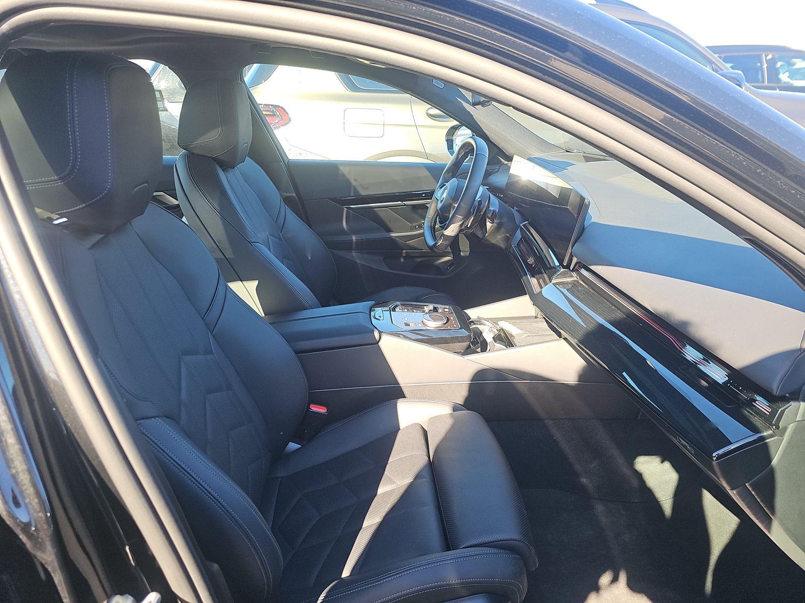 2025 BMW 5 Series 530i xDrive AWD