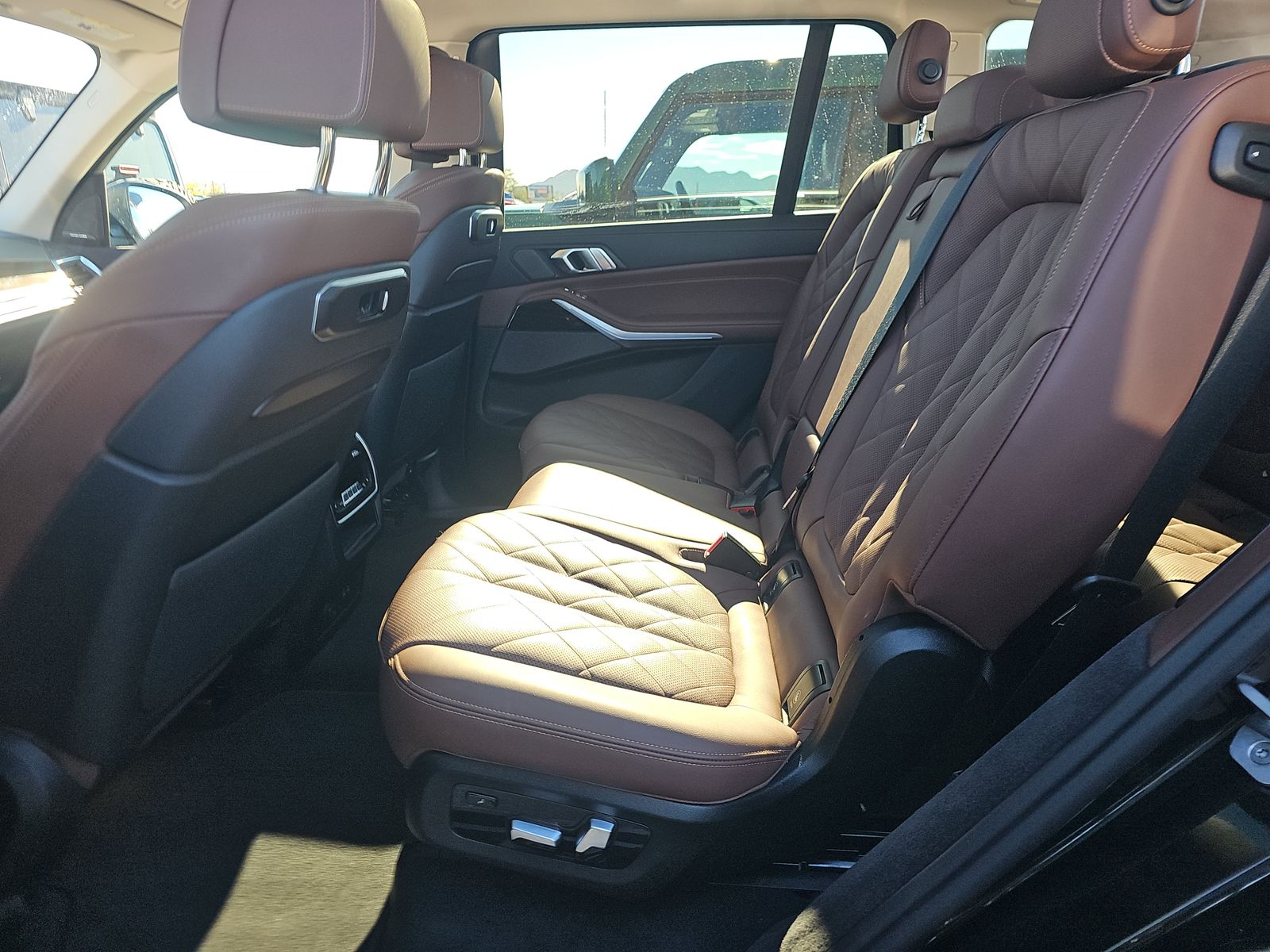 2025 BMW X7 xDrive40i AWD