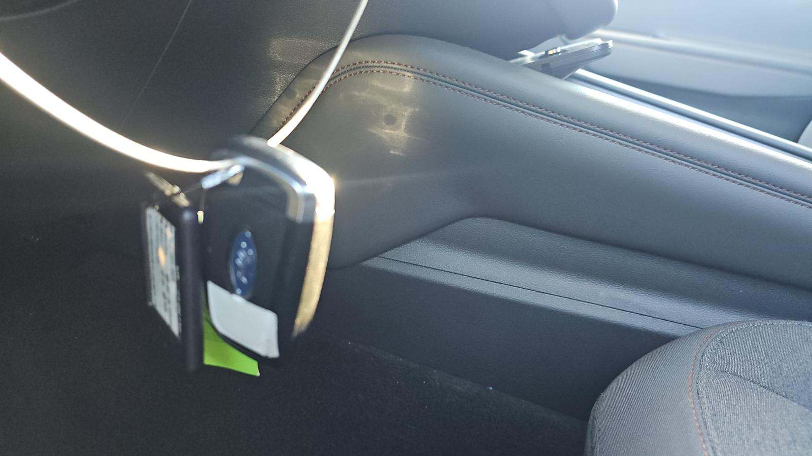 2025 Ford Explorer Active AWD