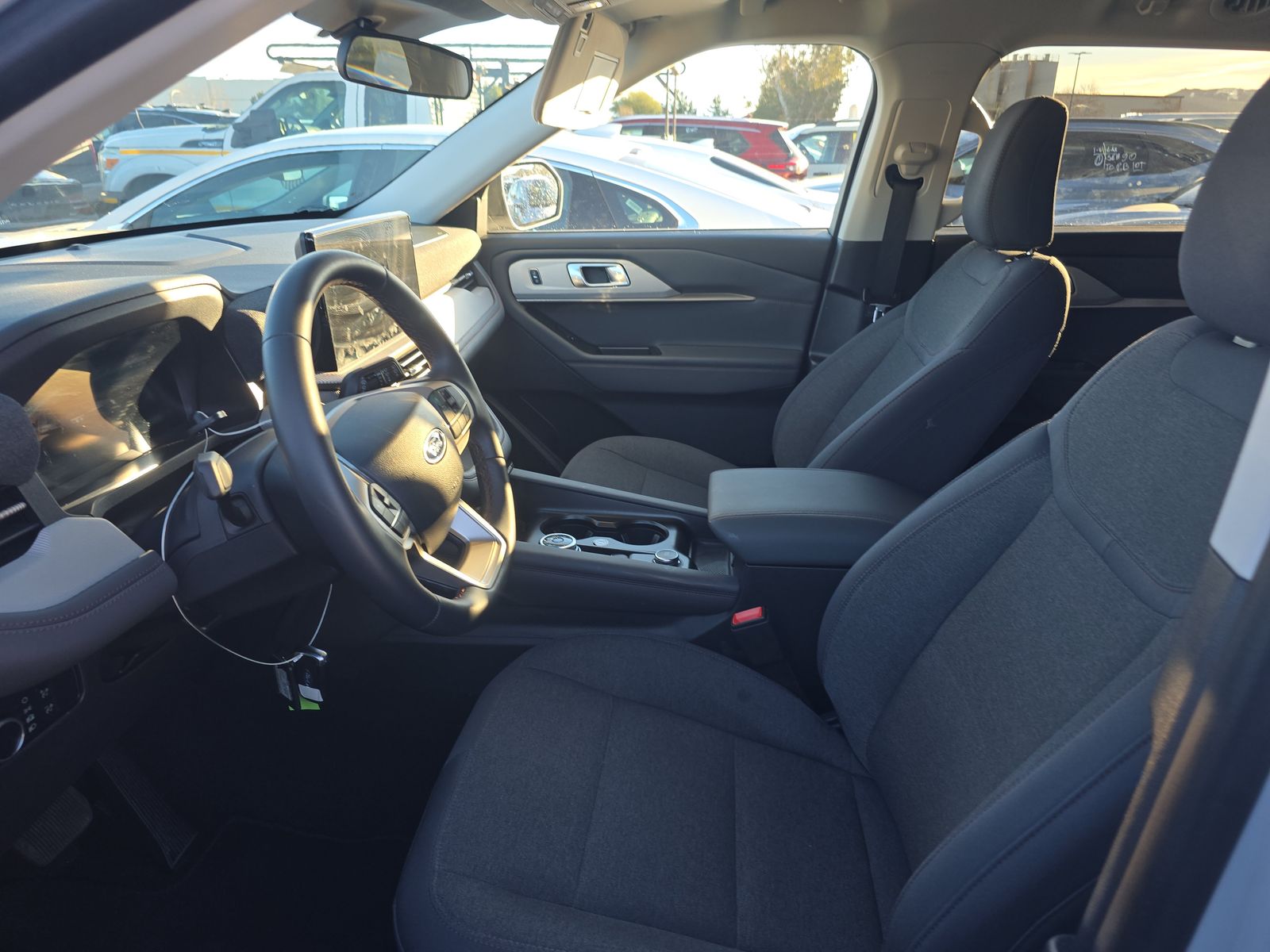 2025 Ford Explorer Active AWD