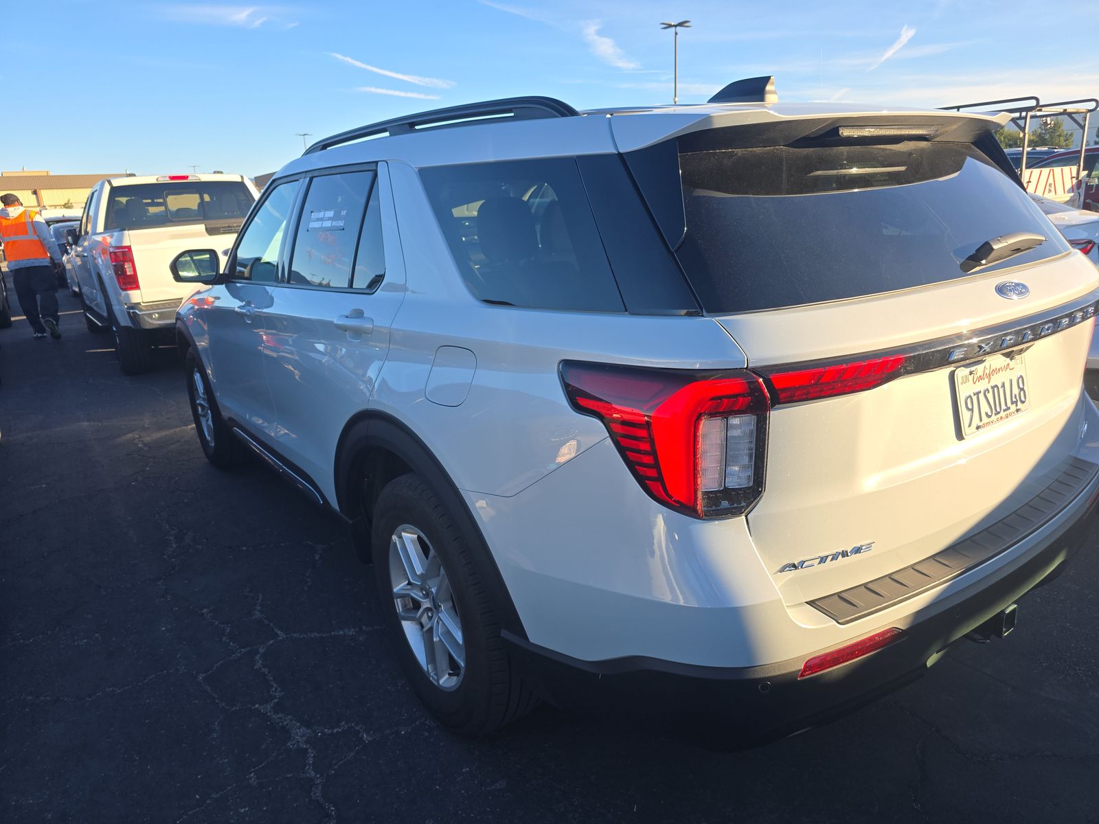 2025 Ford Explorer Active AWD