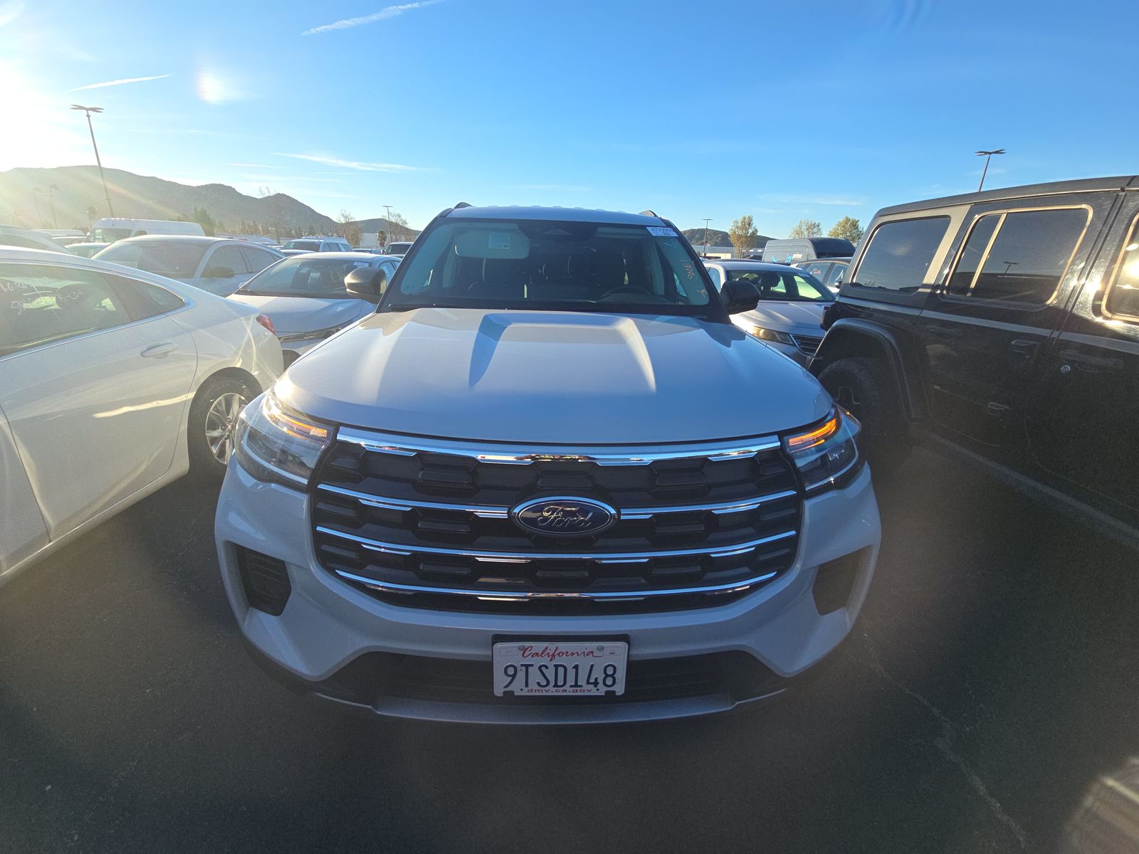 2025 Ford Explorer Active AWD