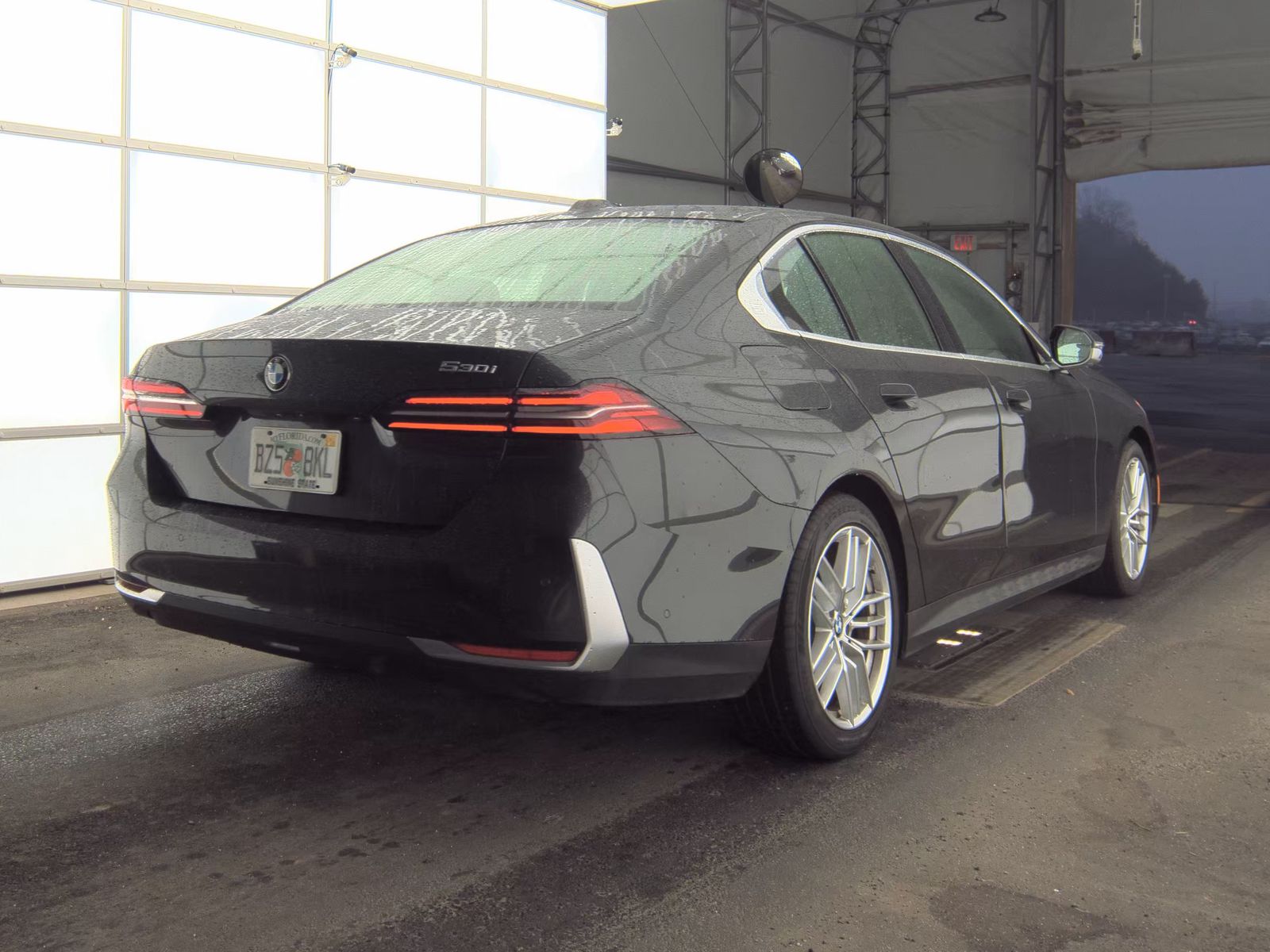 2025 BMW 5 Series 530i RWD