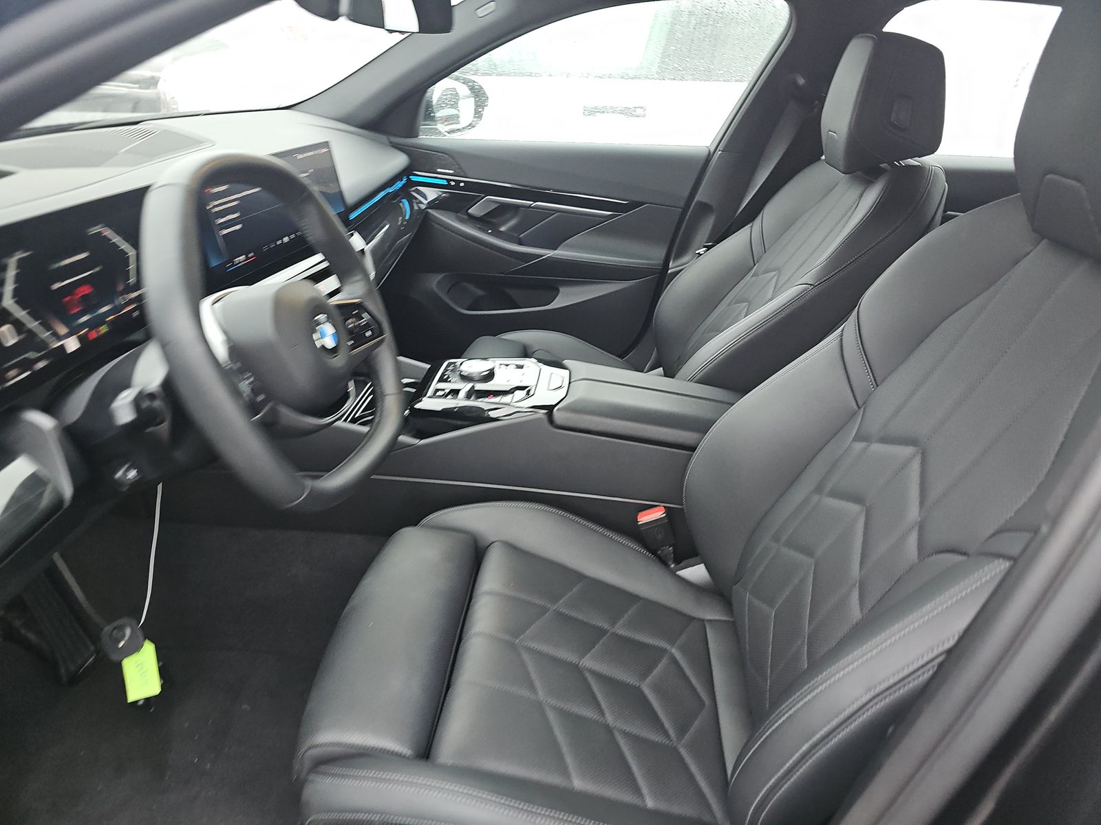 2025 BMW 5 Series 530i RWD