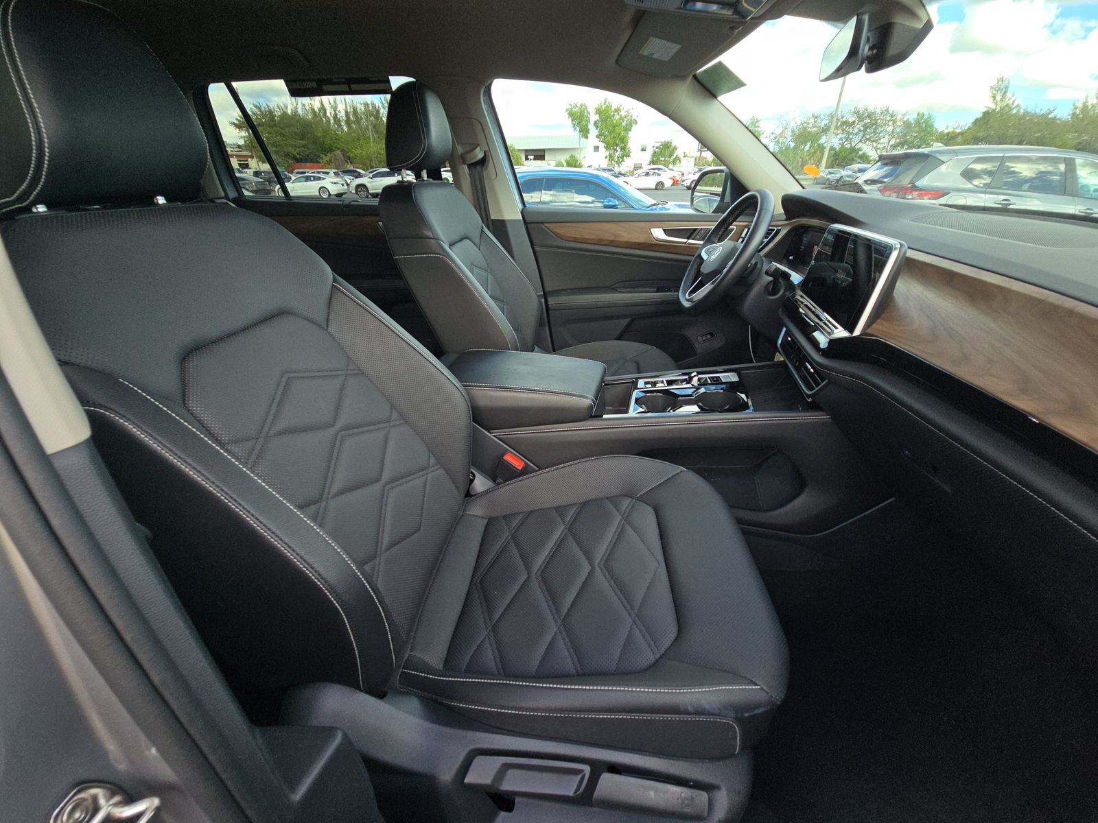 2025 Volkswagen Atlas 2.0T SE AWD