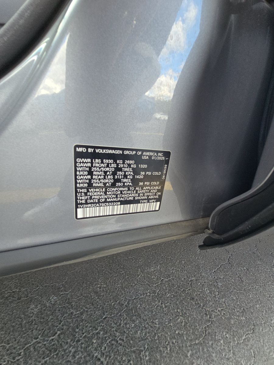 2025 Volkswagen Atlas 2.0T SE AWD