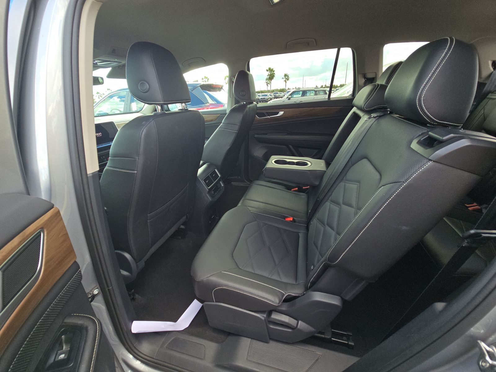 2025 Volkswagen Atlas 2.0T SE AWD