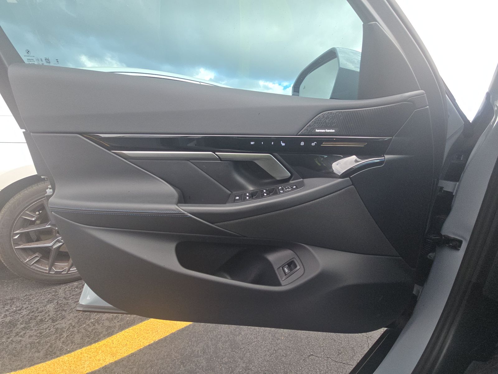 2025 BMW 5 Series 530i RWD