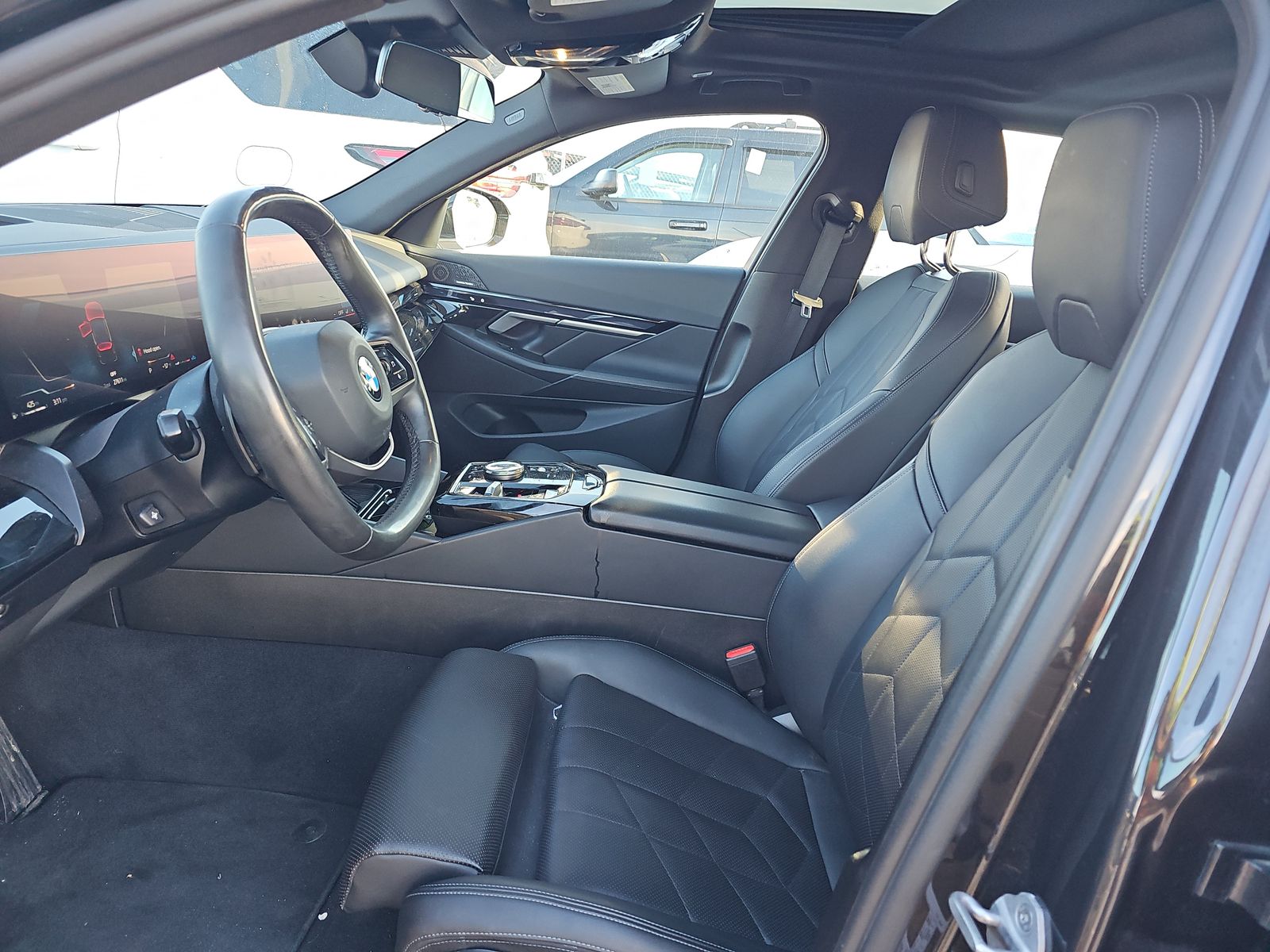 2025 BMW 5 Series 540i xDrive AWD