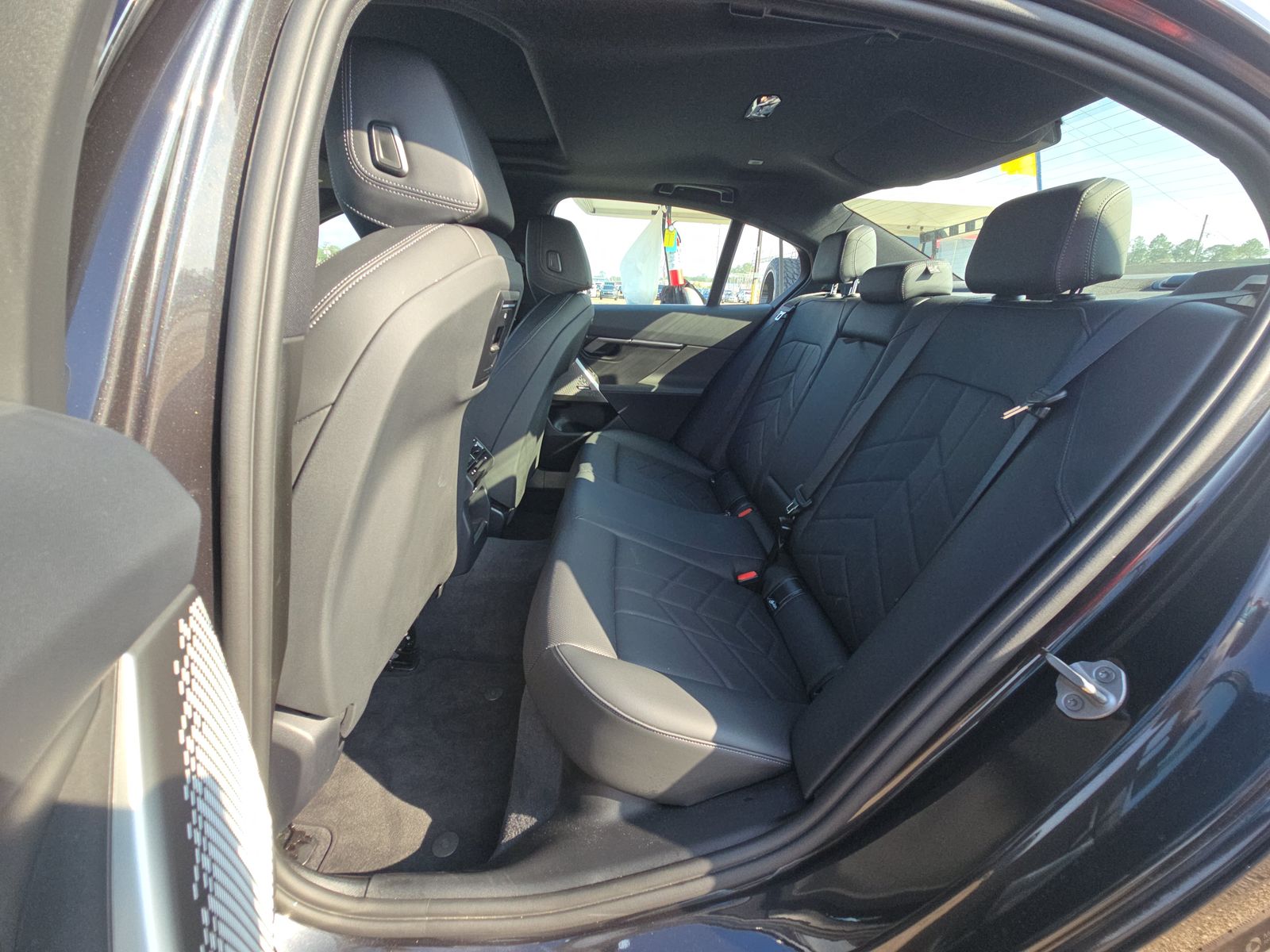 2025 BMW 5 Series 530i RWD