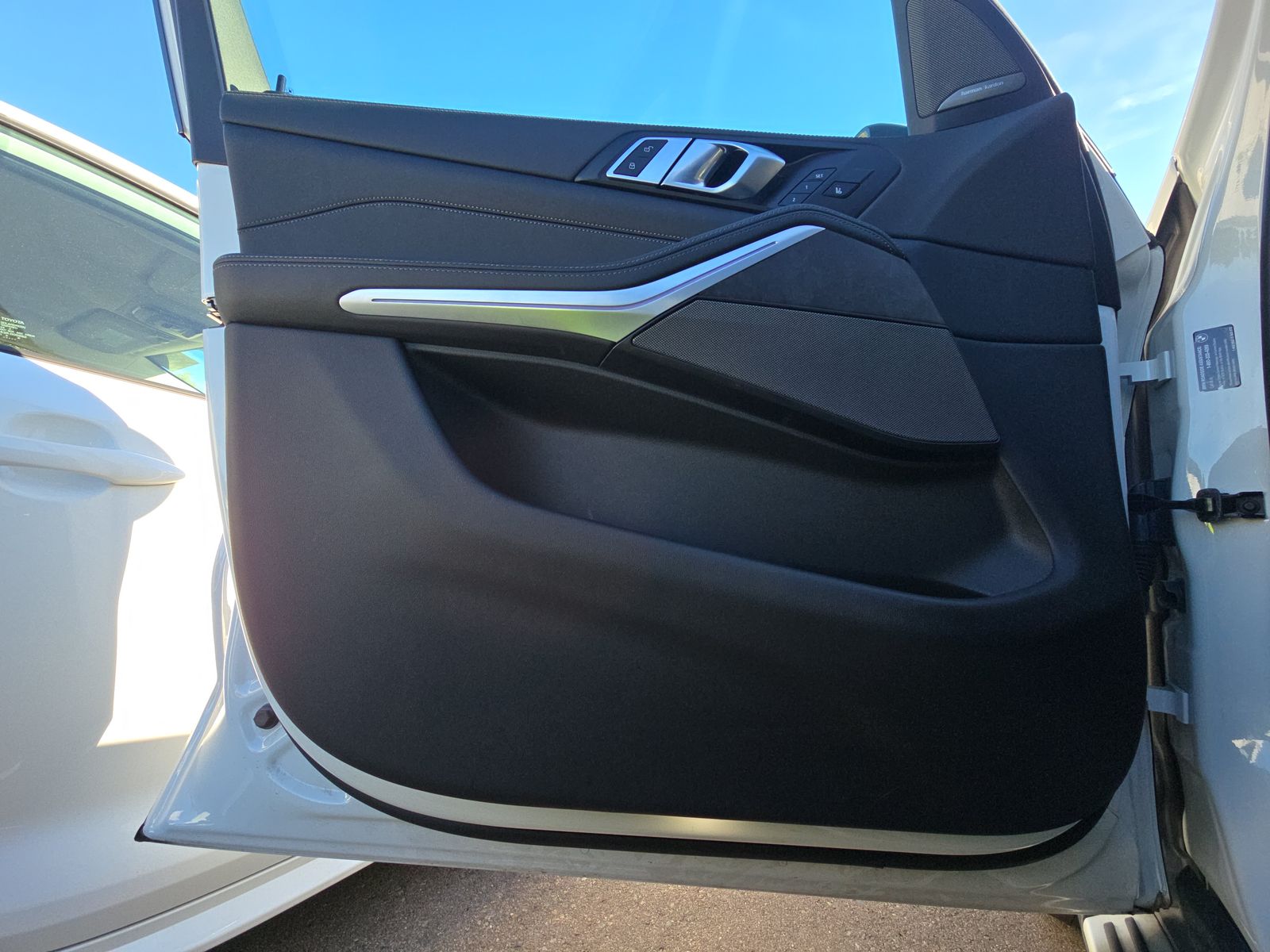 2025 BMW X5 xDrive40i AWD