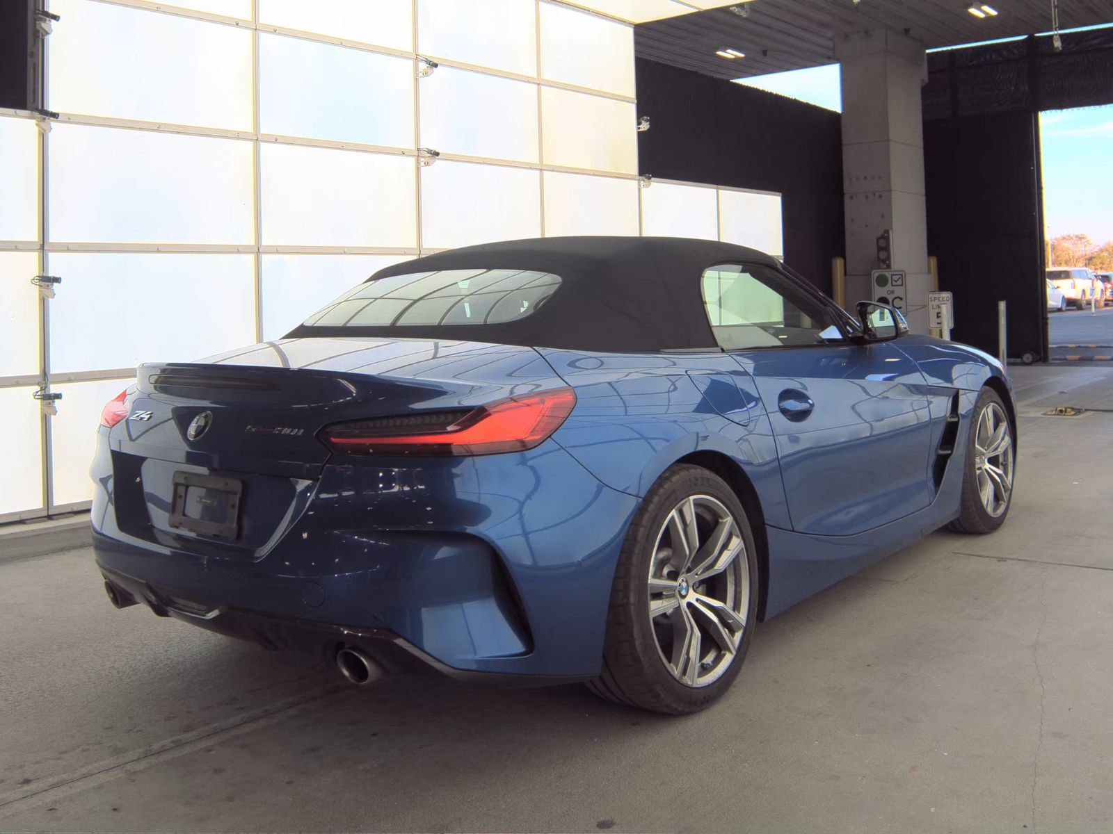 2025 BMW Z4 sDrive30i RWD